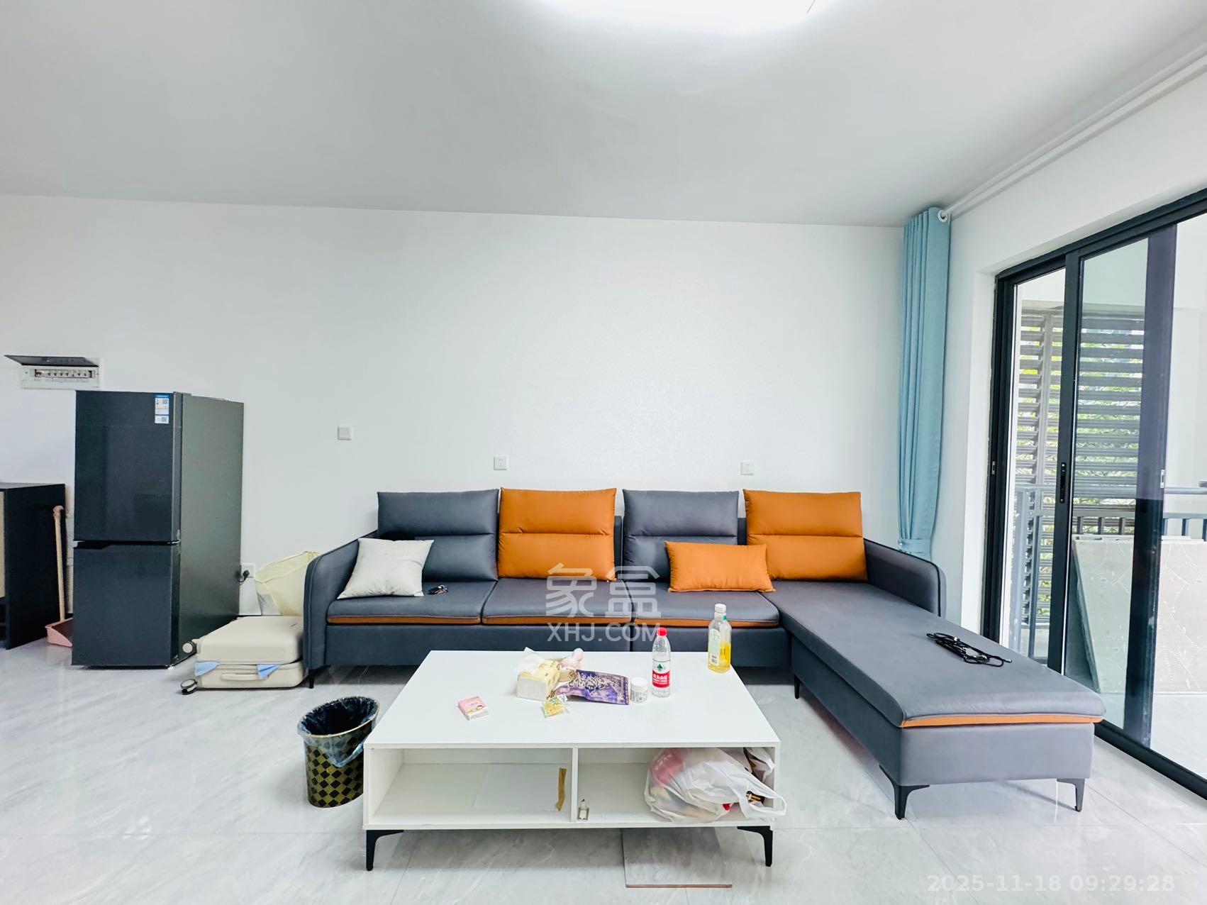 华杰天骄(滨江福源里) 3室2厅2卫 3300.0元/月 华杰天骄(滨江福源里) 3室2厅2卫 3300.0元/月室内图