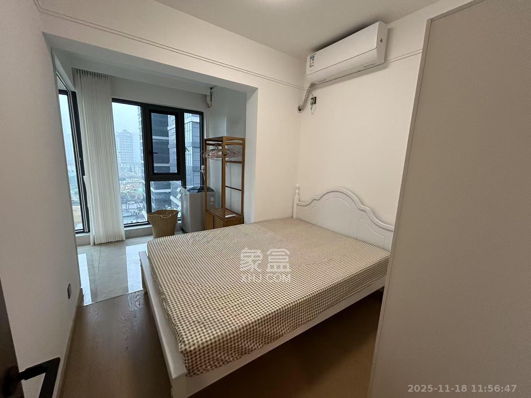 长房悦香山 3室2厅2卫 3300.0元/月 长房悦香山 3室2厅2卫 3300.0元/月室内图