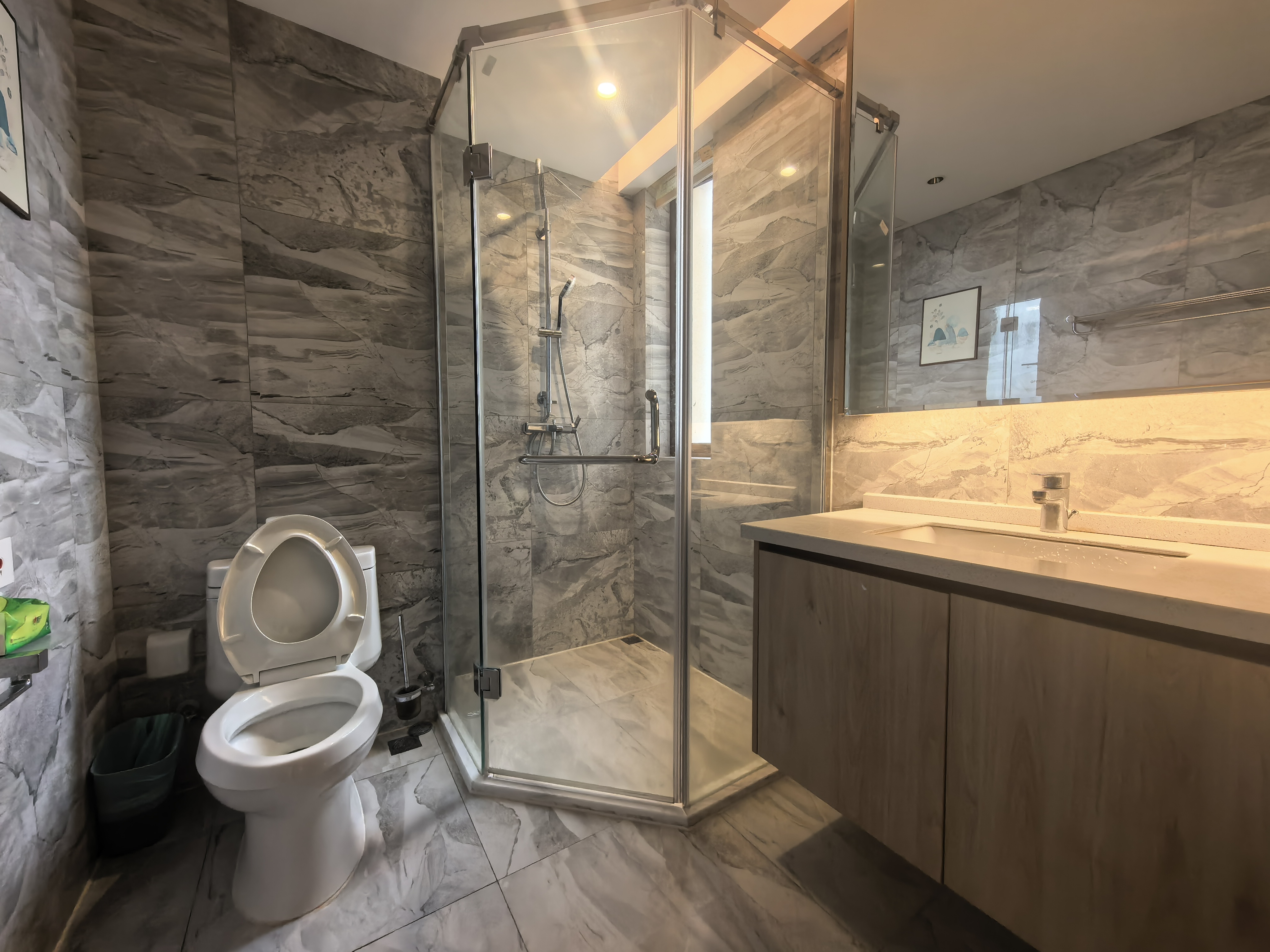 海航豪庭北苑 4室2厅2卫 9500.0元/月 海航豪庭北苑 4室2厅2卫 9500.0元/月室内图