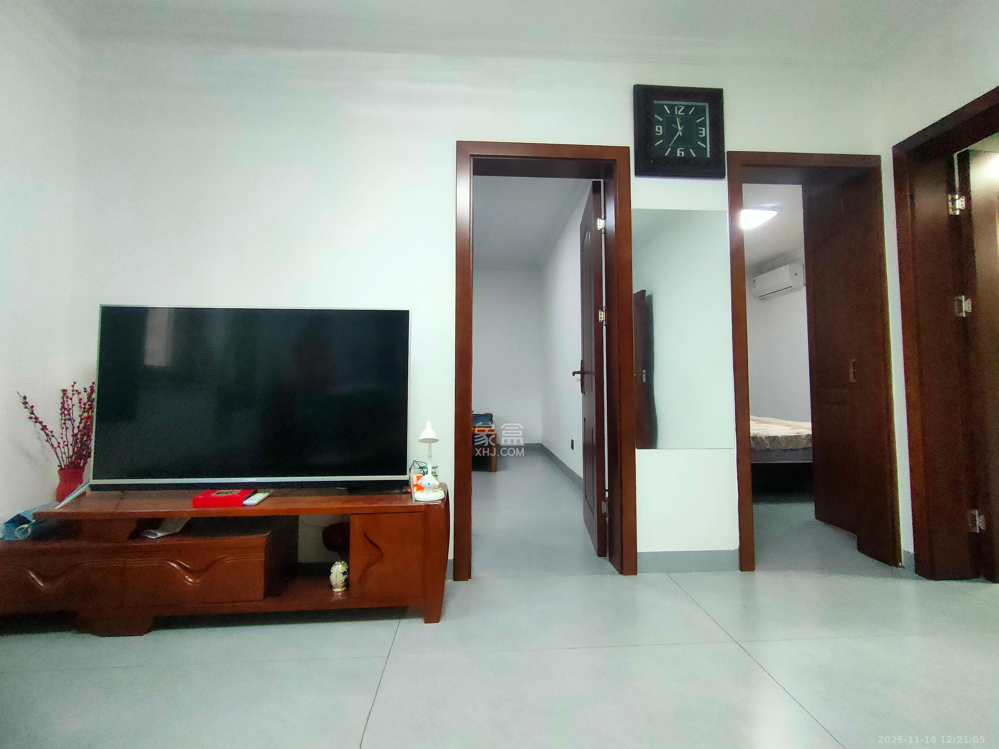 隆华金属宿舍 1室2厅1卫 2800.0元/月 隆华金属宿舍 1室2厅1卫 2800.0元/月室内图