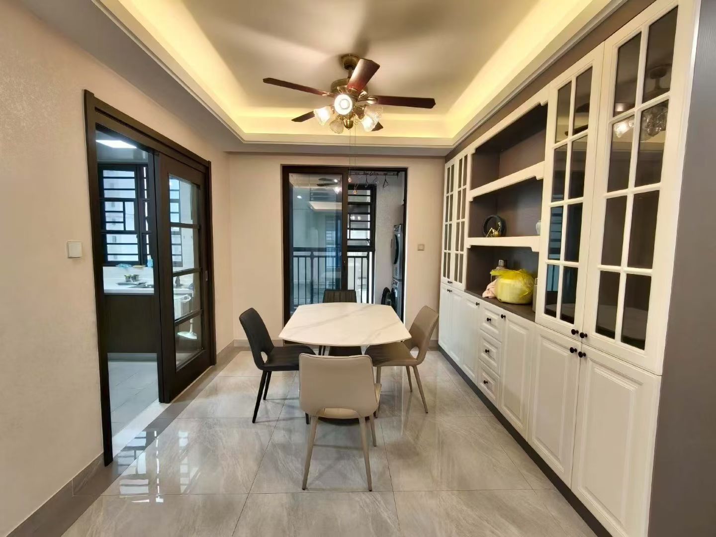 美的雪峰山 4室2厅2卫 87.8万 美的雪峰山 4室2厅2卫 87.8万室内图