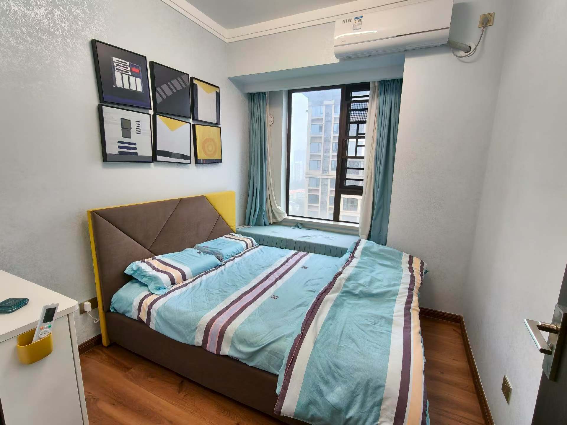 美的雪峰山  4室2厅2卫    87.8万室内图