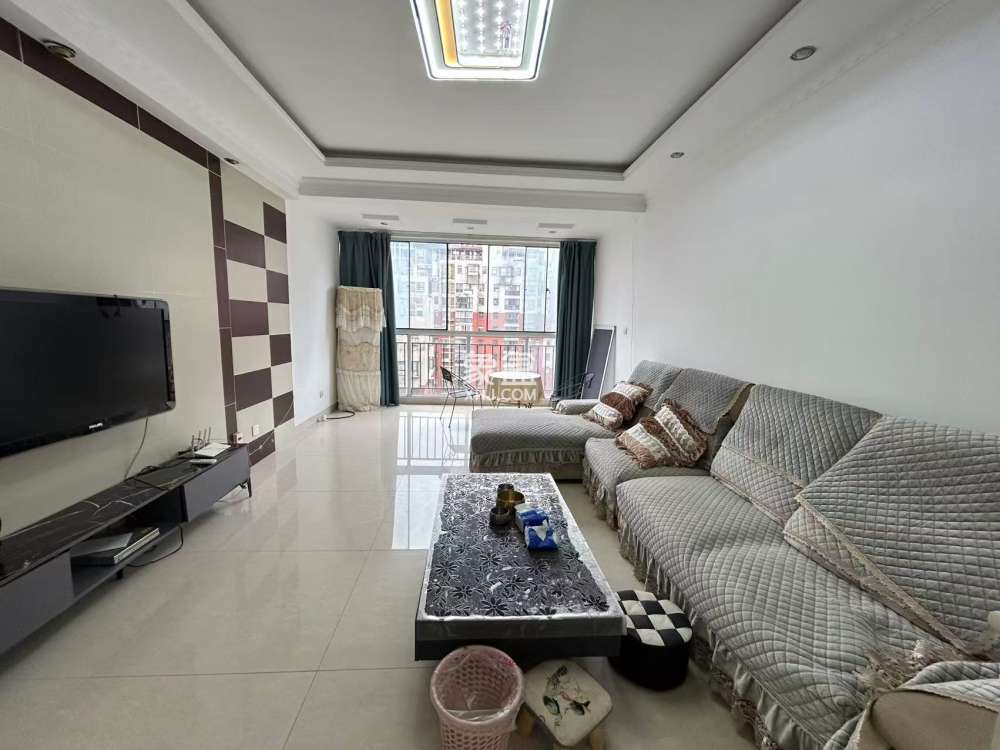 庐山恋  3室2厅2卫    58.8万