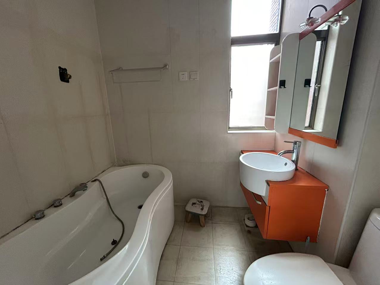 庐山恋 3室2厅2卫 58.8万 庐山恋 3室2厅2卫 58.8万室内图