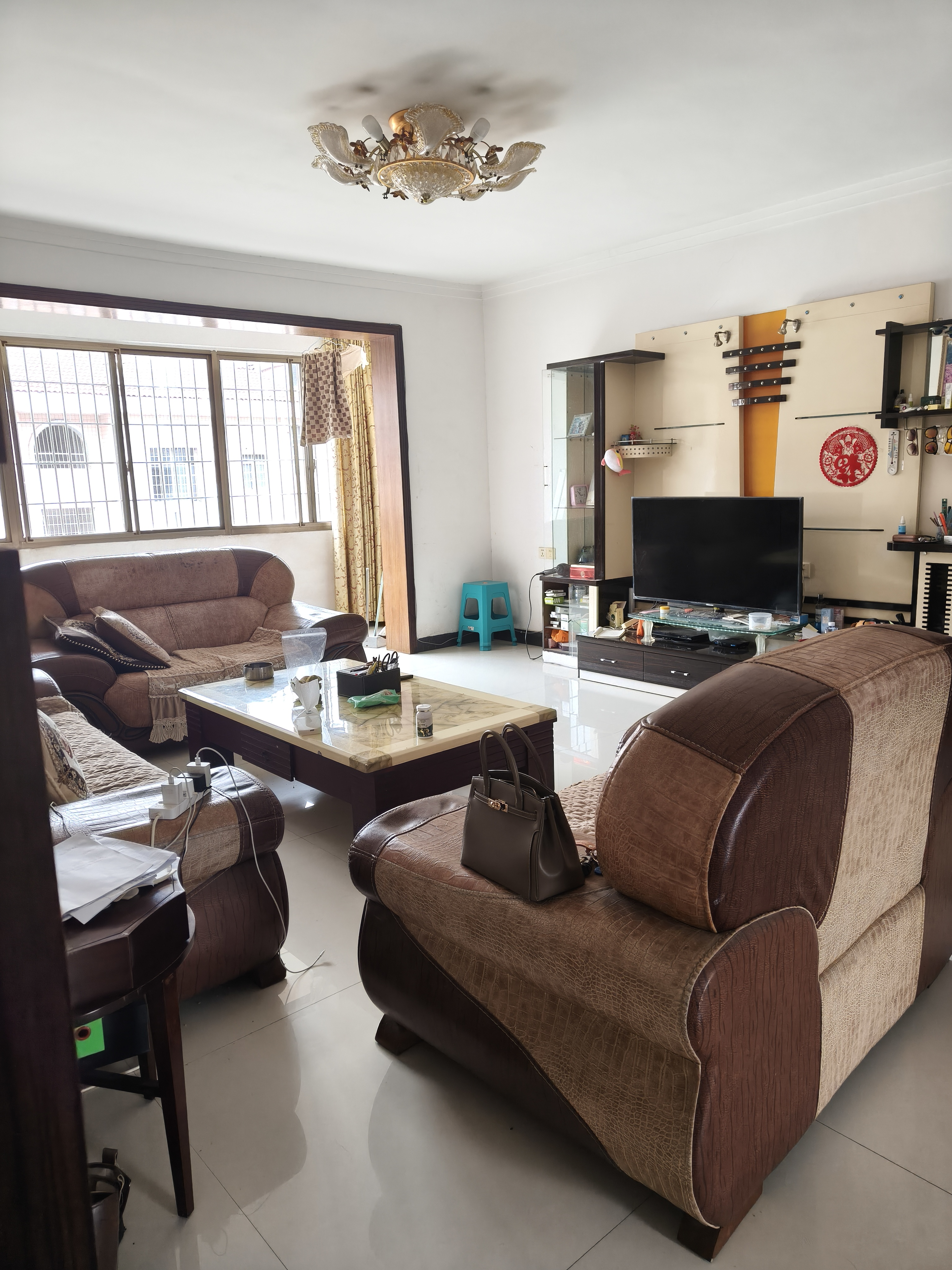 银海公寓 1室0厅0卫 56.8万 银海公寓 1室0厅0卫 56.8万客厅