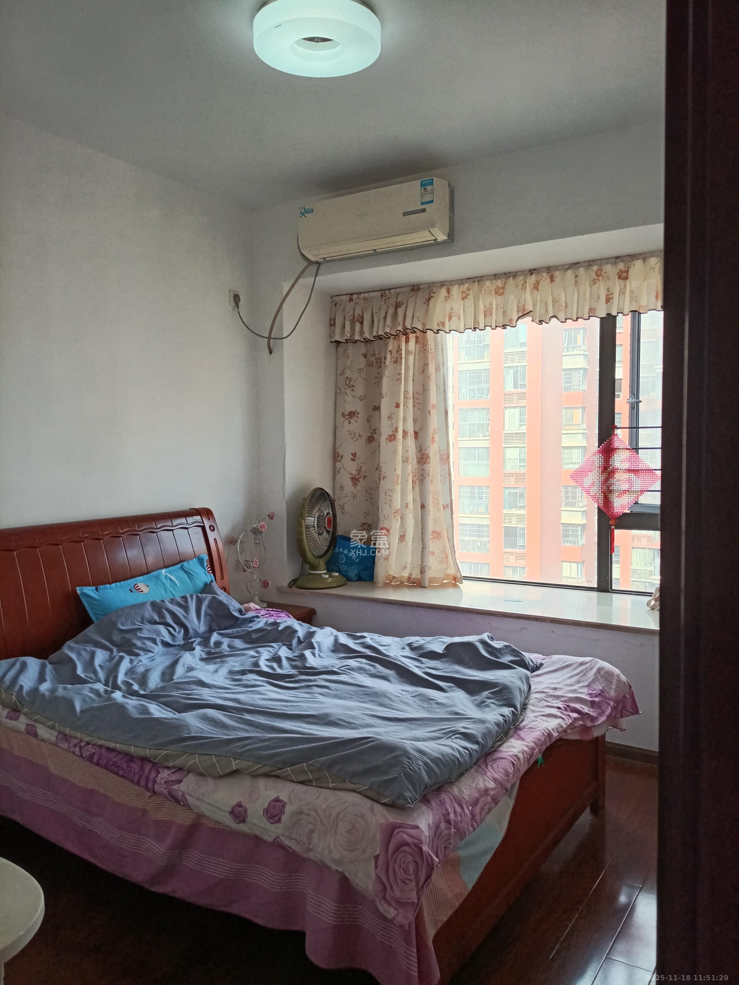 华润凤凰城二期 1室1厅1卫 800.0元/月 华润凤凰城二期 1室1厅1卫 800.0元/月室内图