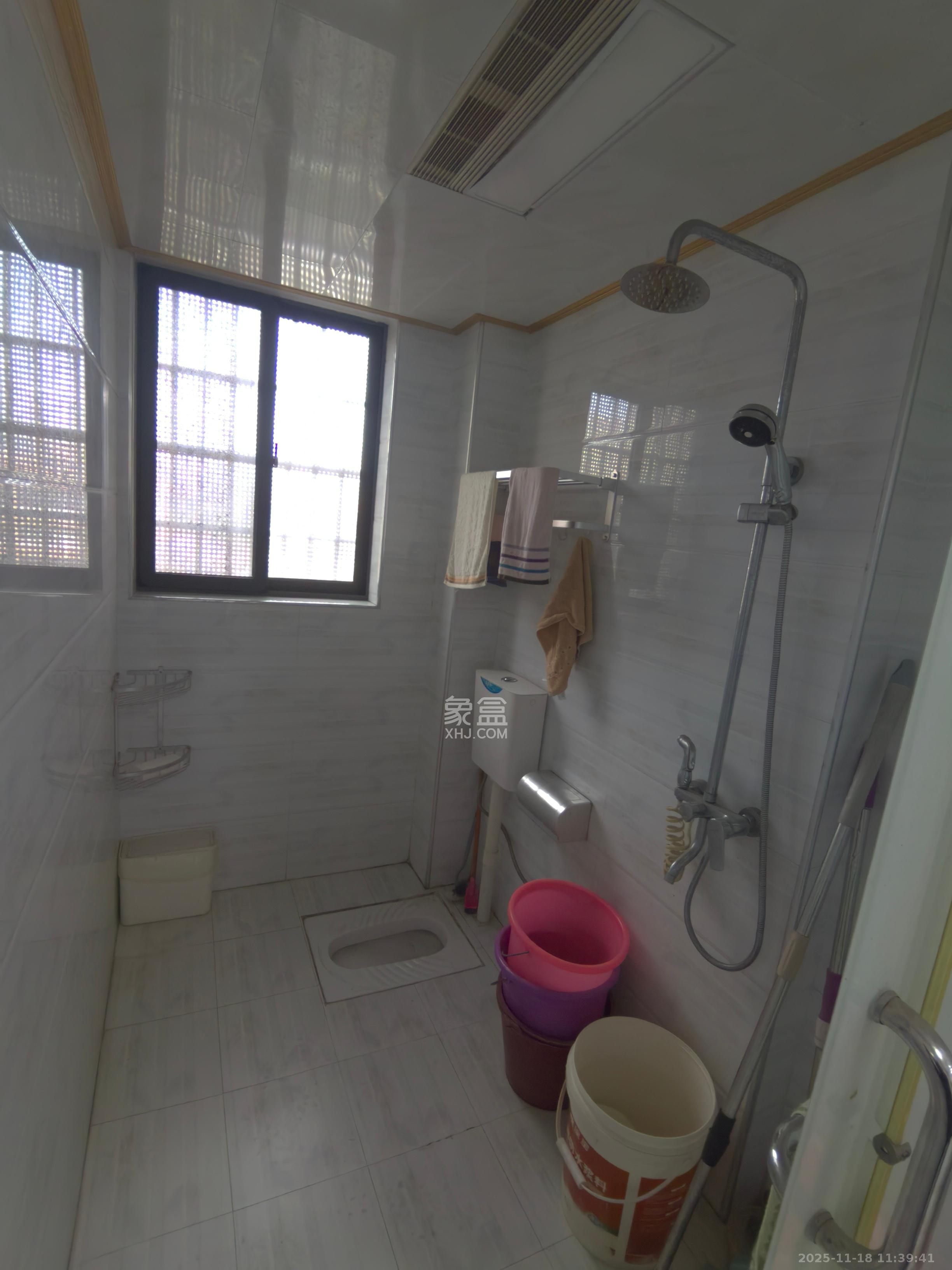 兴邦花城  3室2厅2卫    1500.0元/月室内图