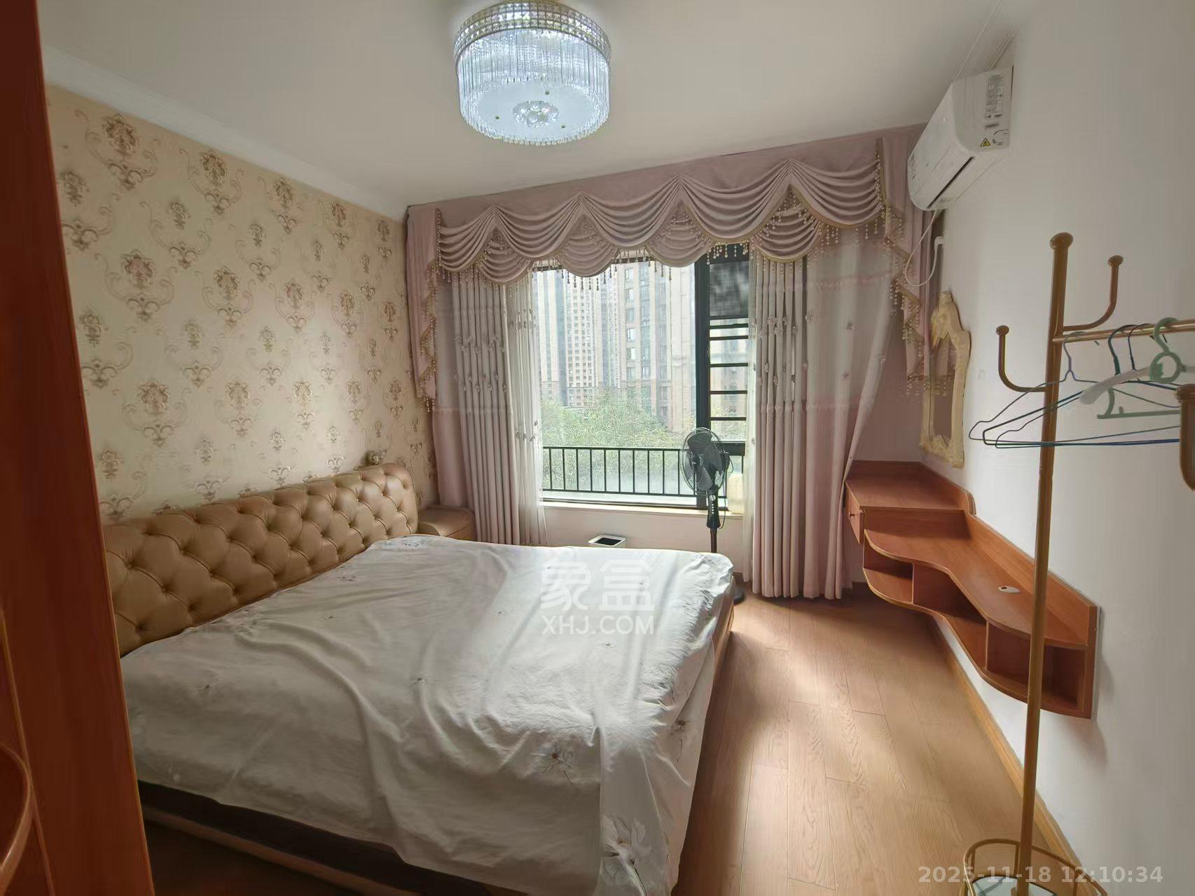 中海国际四期  3室2厅2卫    2200.0元/月室内图