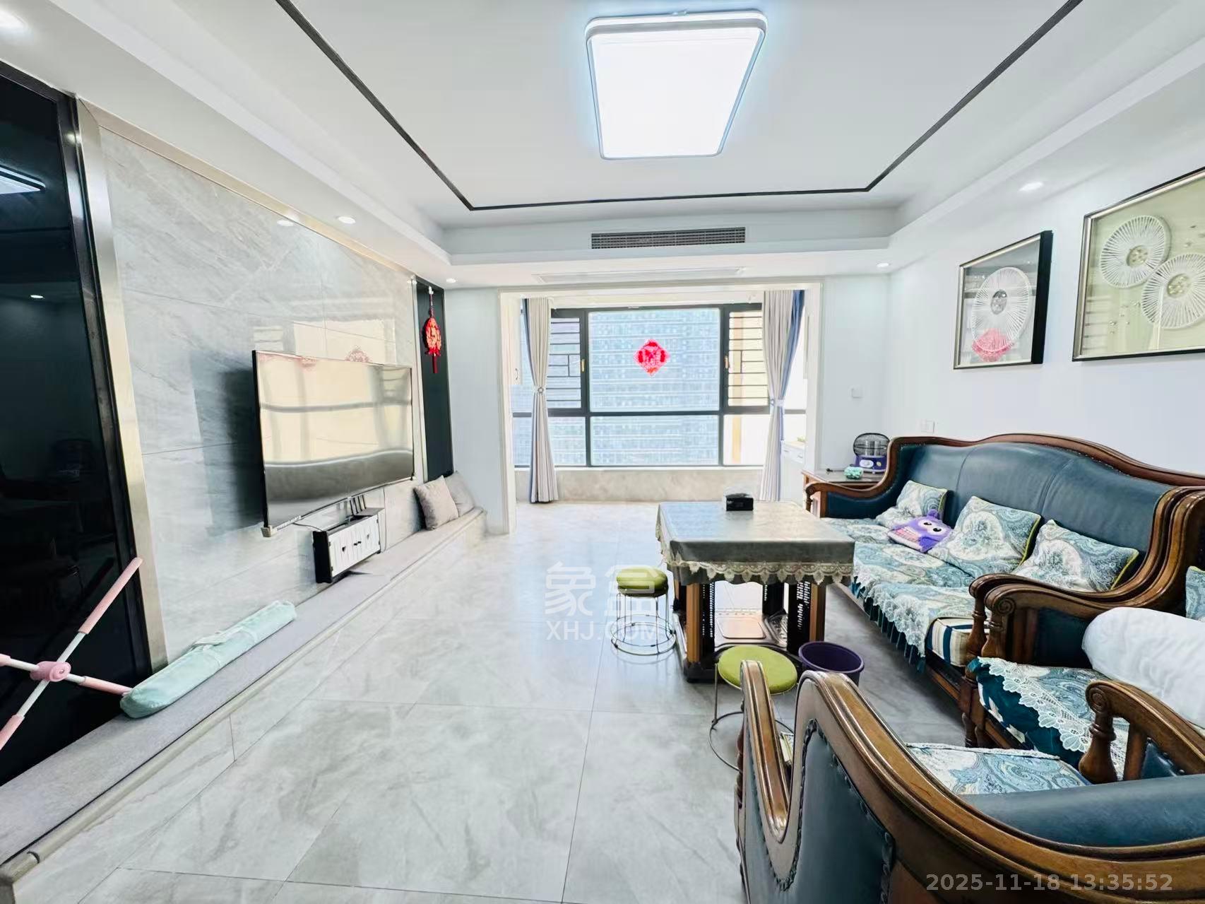 协信星澜汇  4室2厅2卫    4000.0元/月室内图