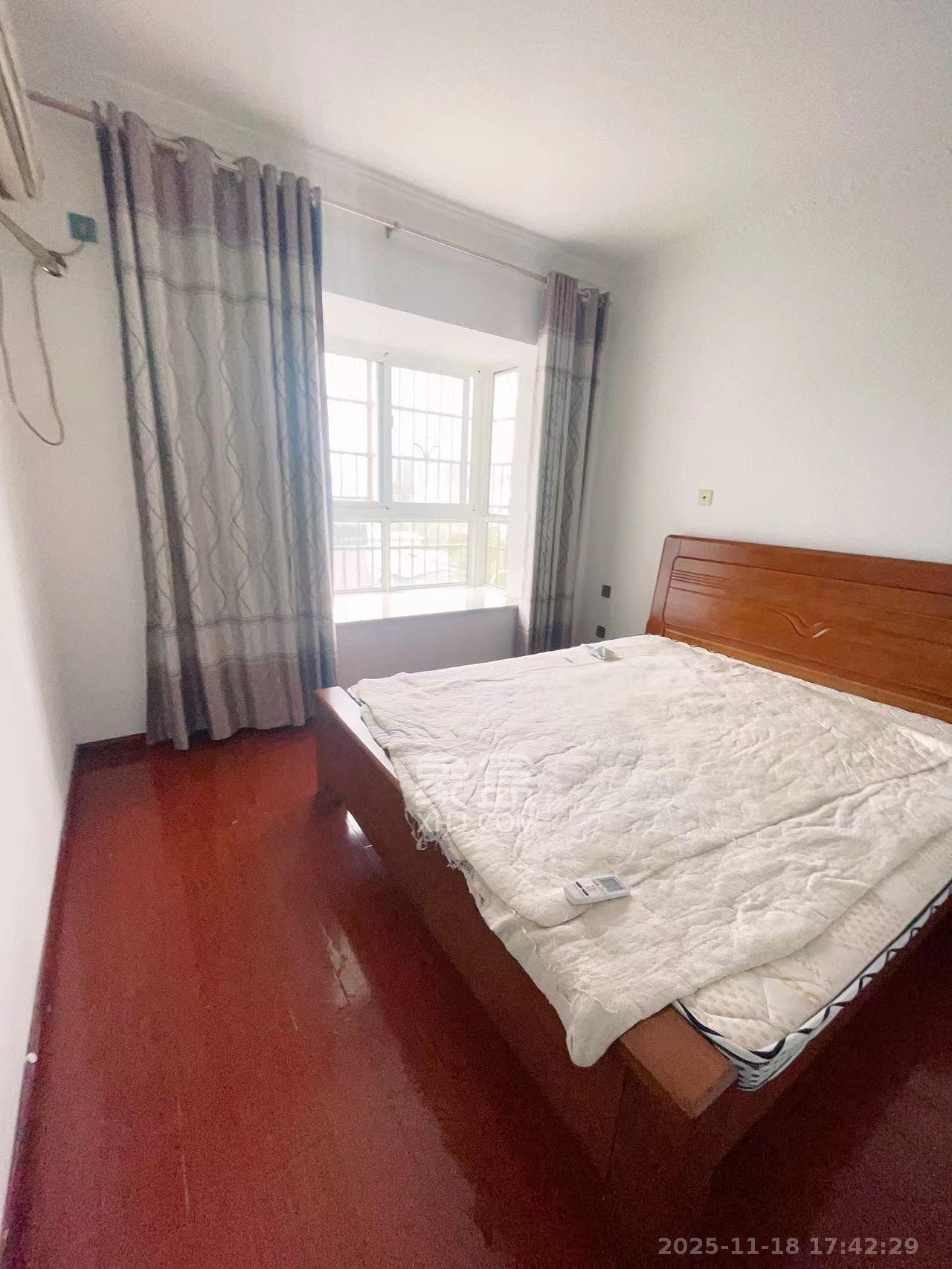 和馨园  2室2厅1卫    1800.0元/月室内图