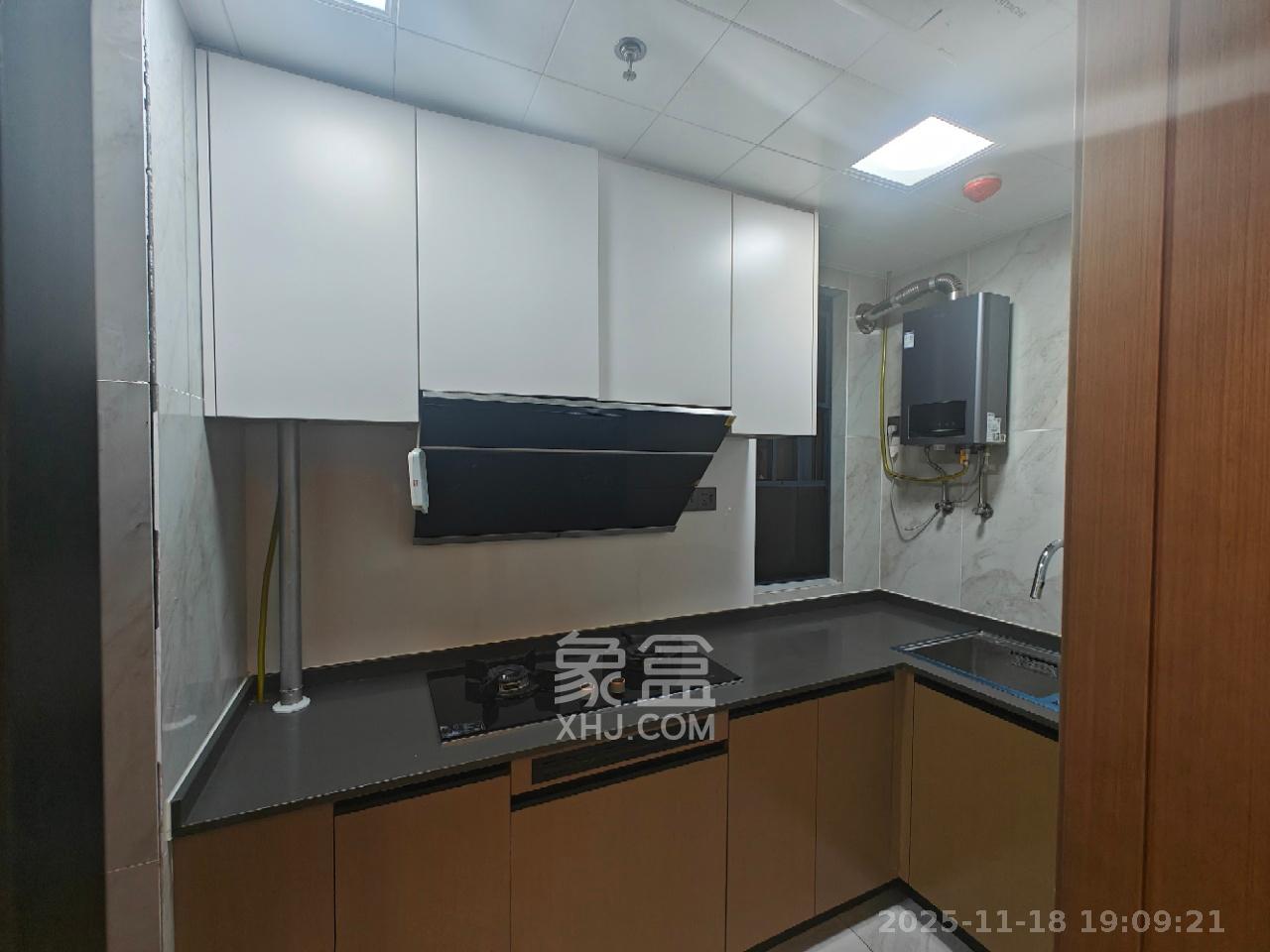 万科魅力之城天阔里 3室2厅1卫 2500.0元/月 万科魅力之城天阔里 3室2厅1卫 2500.0元/月室内图