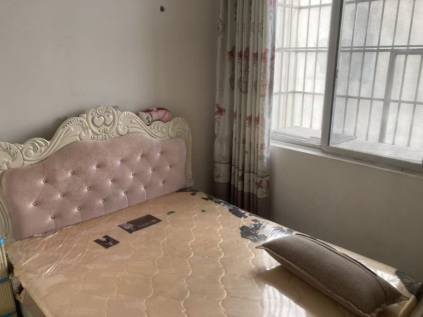 汇亘大厦 1室1厅1卫 45.0万 汇亘大厦 1室1厅1卫 45.0万客厅