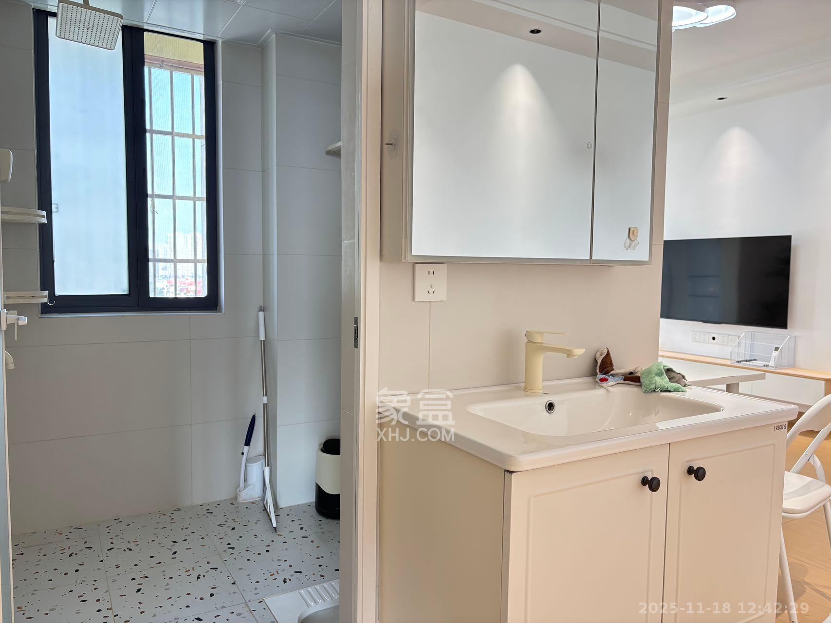 栖凤佳园 2室1厅1卫 3000.0元/月 栖凤佳园 2室1厅1卫 3000.0元/月室内图