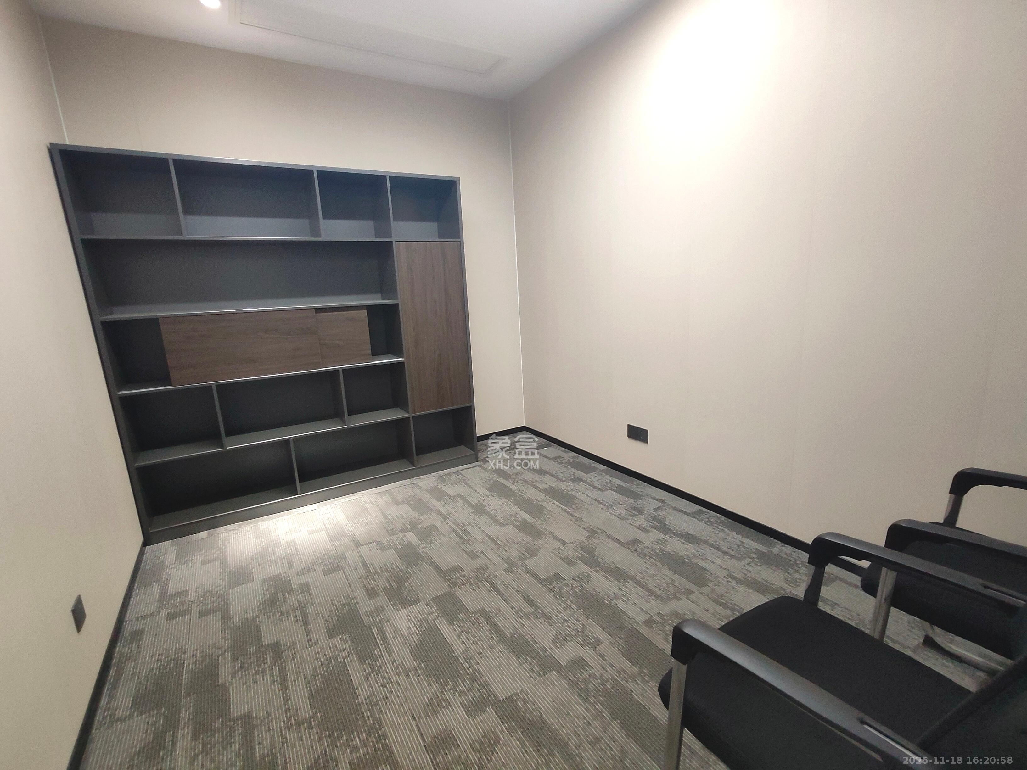 铭诚绿谷智慧产业园   144.0㎡      6000.0元/月室内图