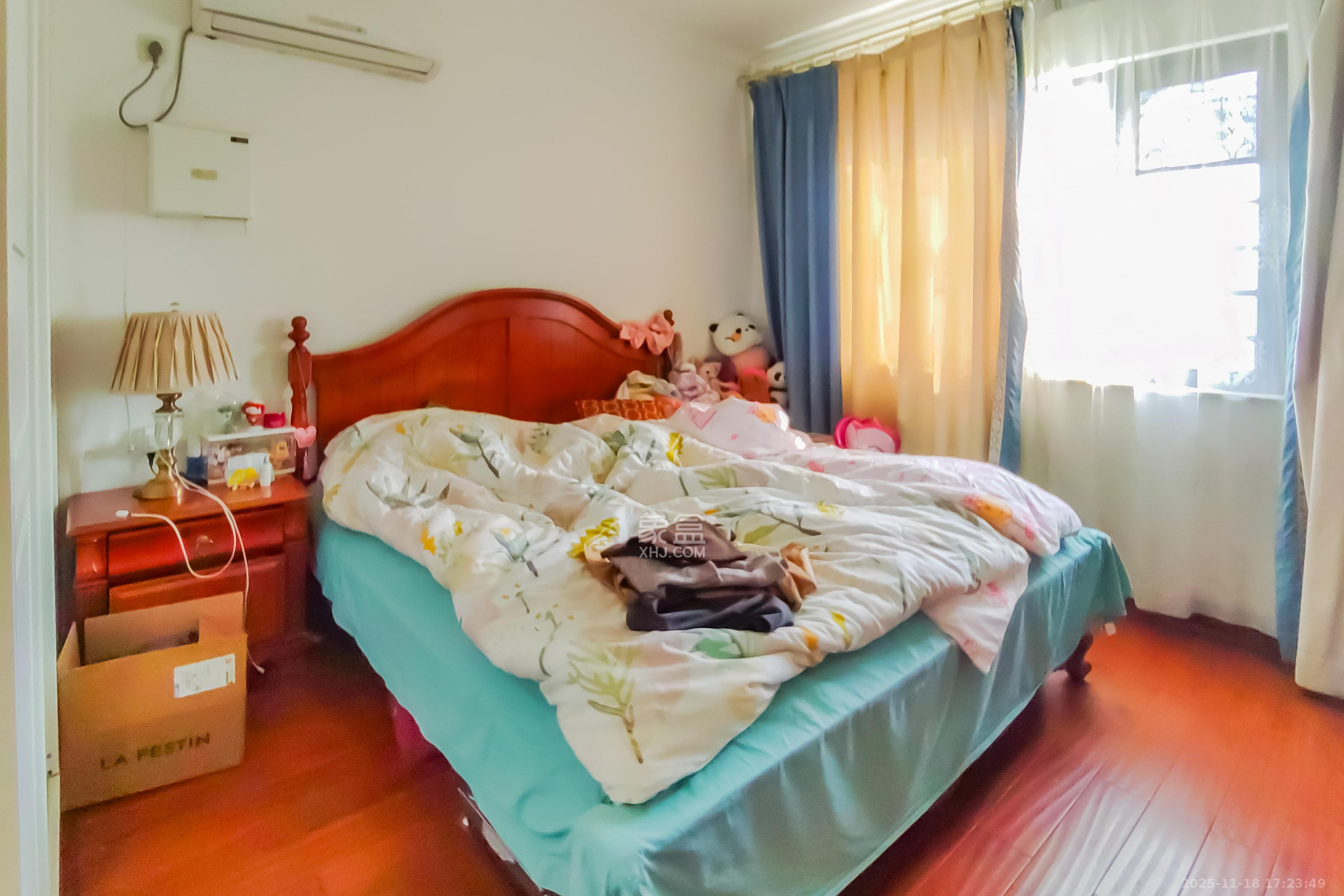 旭辉香樟公馆 4室2厅2卫 115.0万 旭辉香樟公馆 4室2厅2卫 115.0万卧室