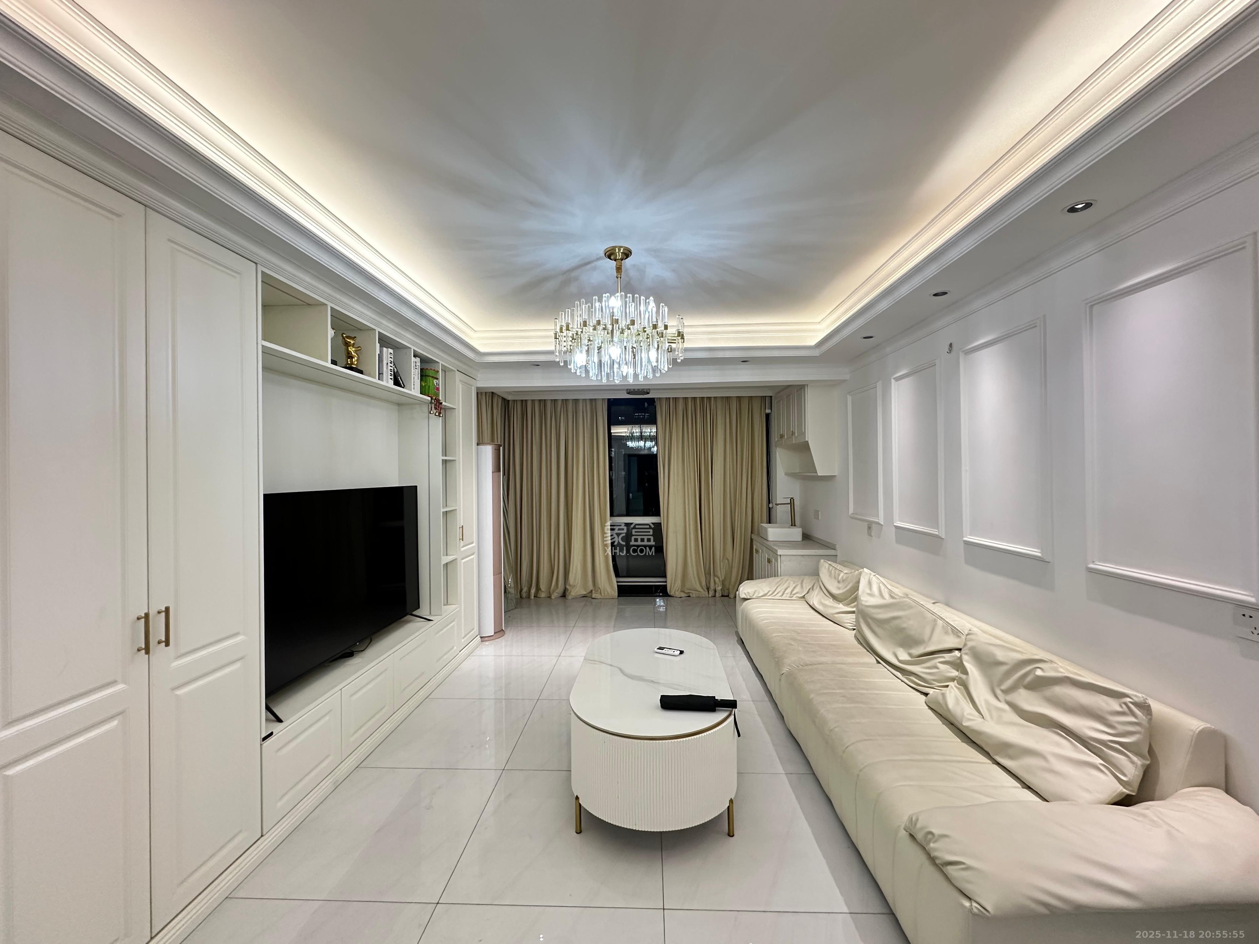 振业城三期  4室2厅2卫    3700.0元/月