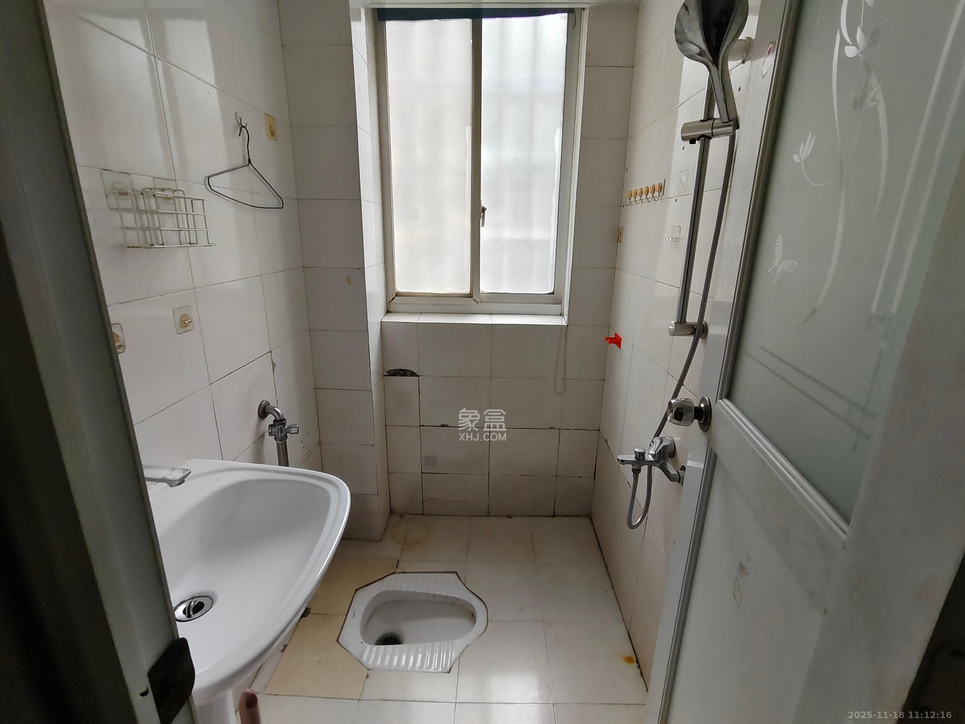 中星苑  1室1厅1卫    1400.0元/月室内图