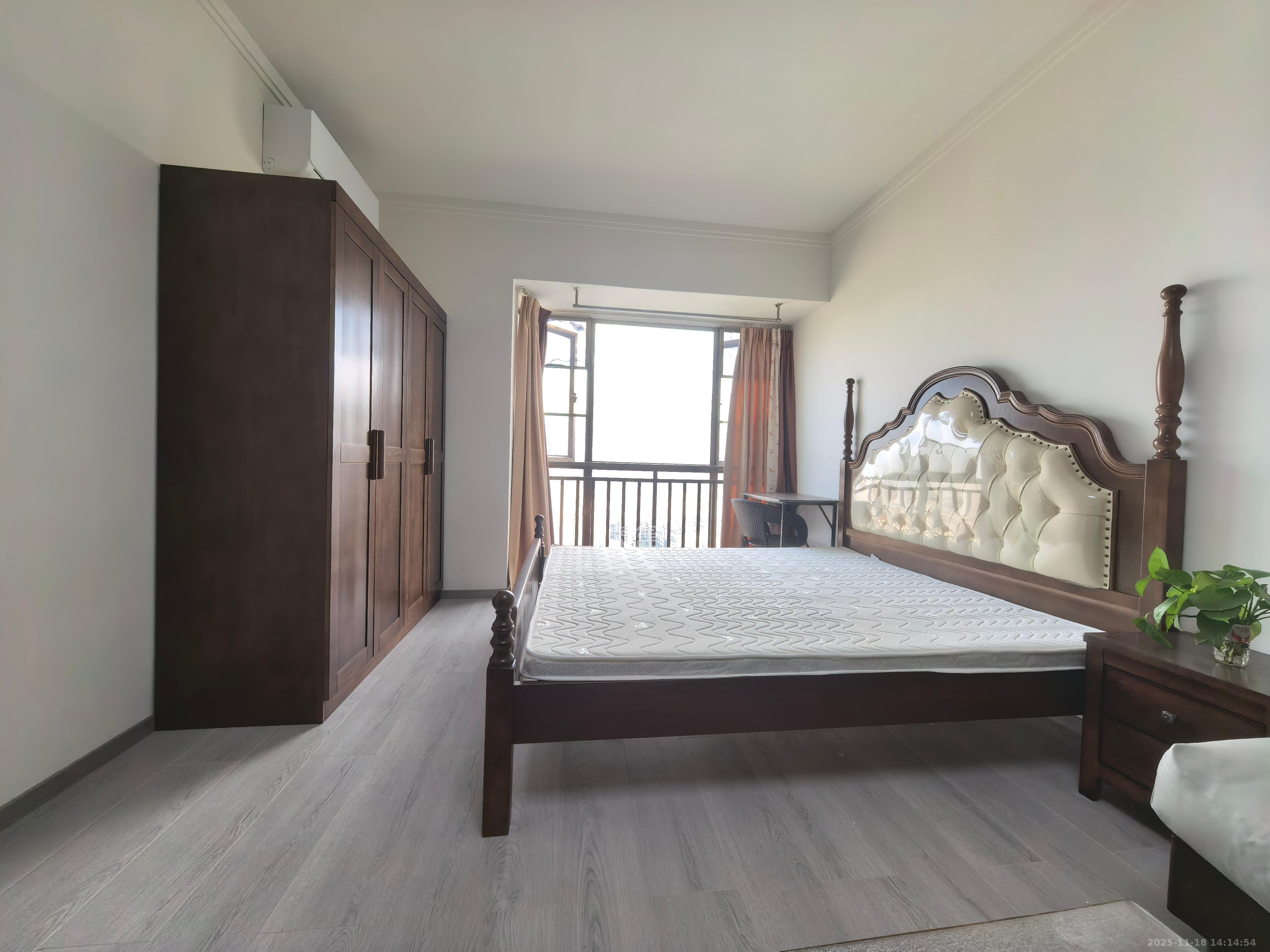 东上一品  1室1厅1卫    1800.0元/月室内图