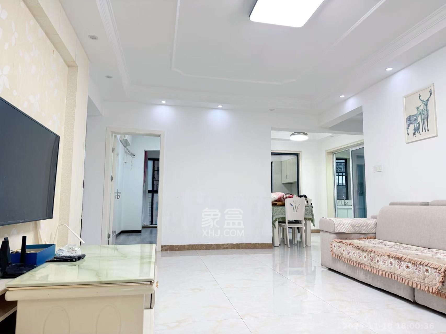 富春山 3室2厅2卫 2400.0元/月 富春山 3室2厅2卫 2400.0元/月室内图