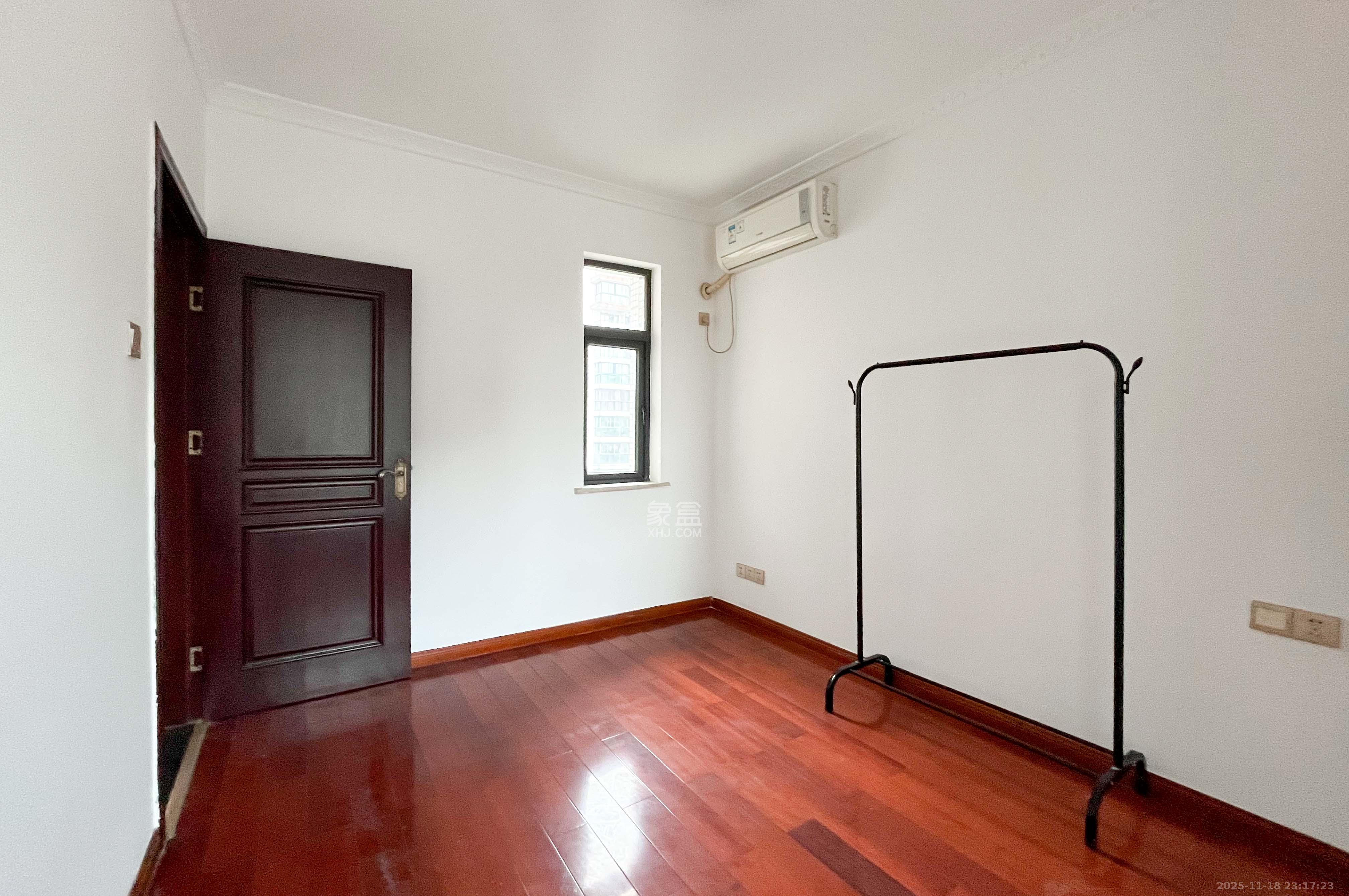 高鑫麓城 3室2厅1卫 78.0万 高鑫麓城 3室2厅1卫 78.0万其他