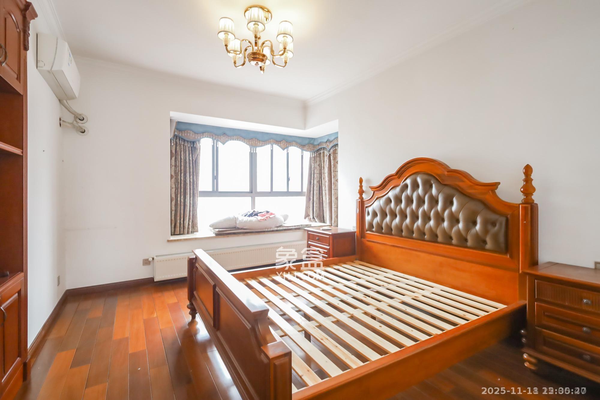 西岸润泽府 4室2厅2卫 4000.0元/月 西岸润泽府 4室2厅2卫 4000.0元/月室内图