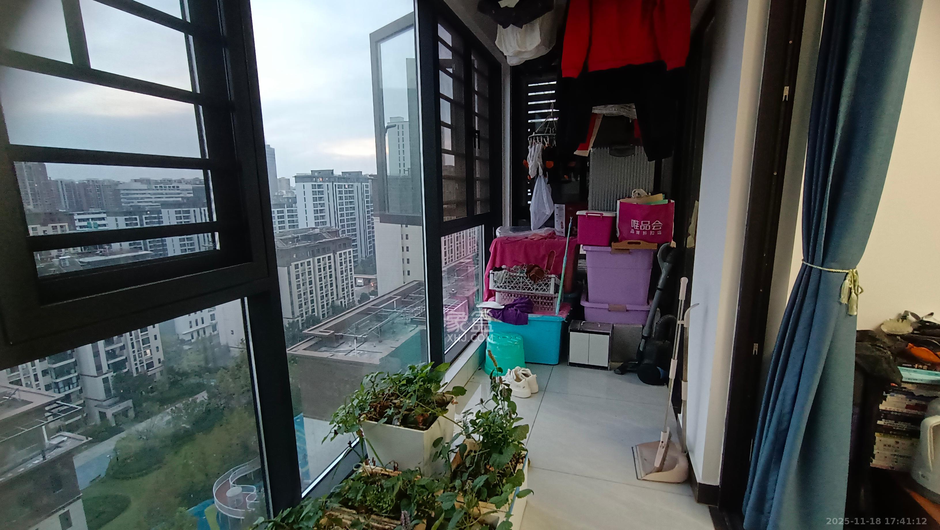 远洋红星天铂一期  3室2厅2卫    2400.0元/月室内图