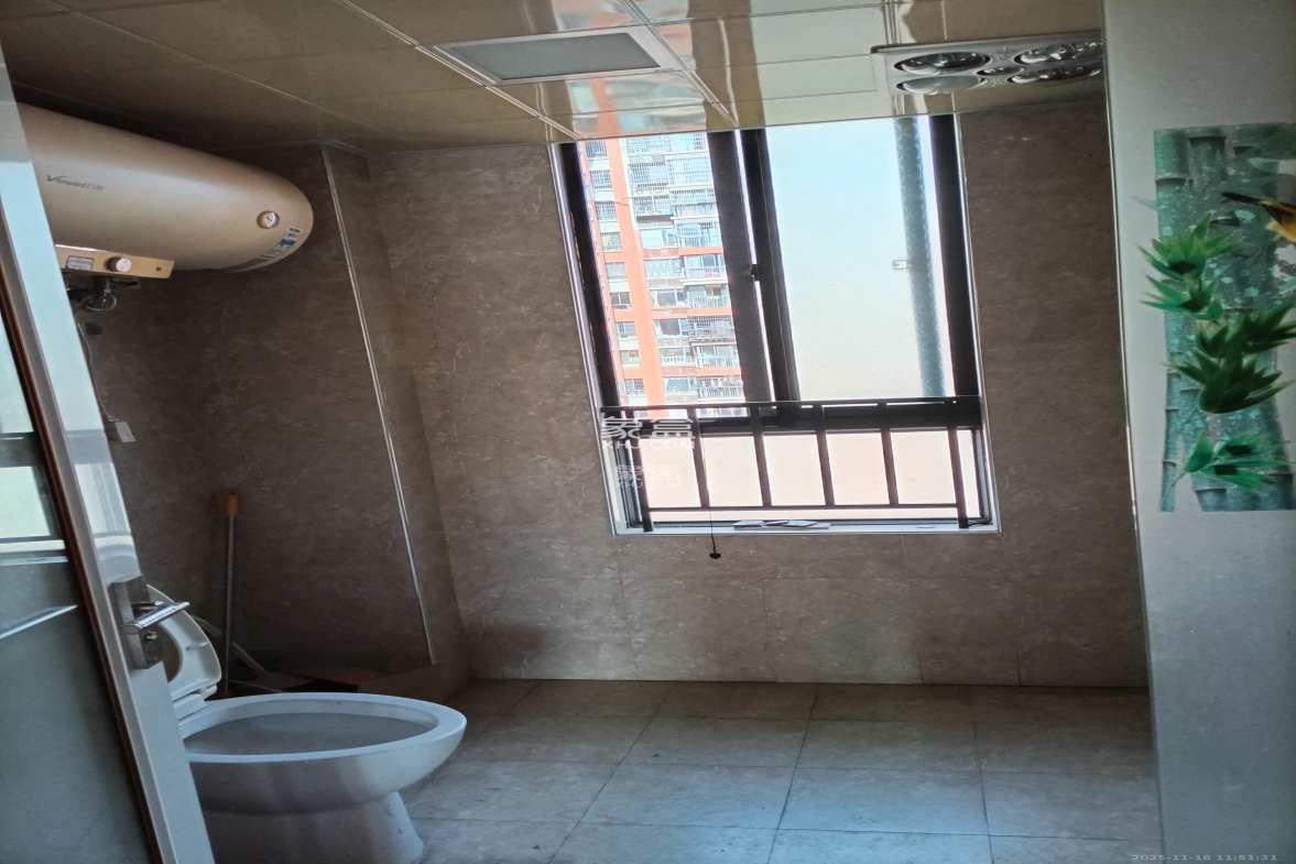 华润凤凰城二期 1室1厅1卫 800.0元/月 华润凤凰城二期 1室1厅1卫 800.0元/月室内图