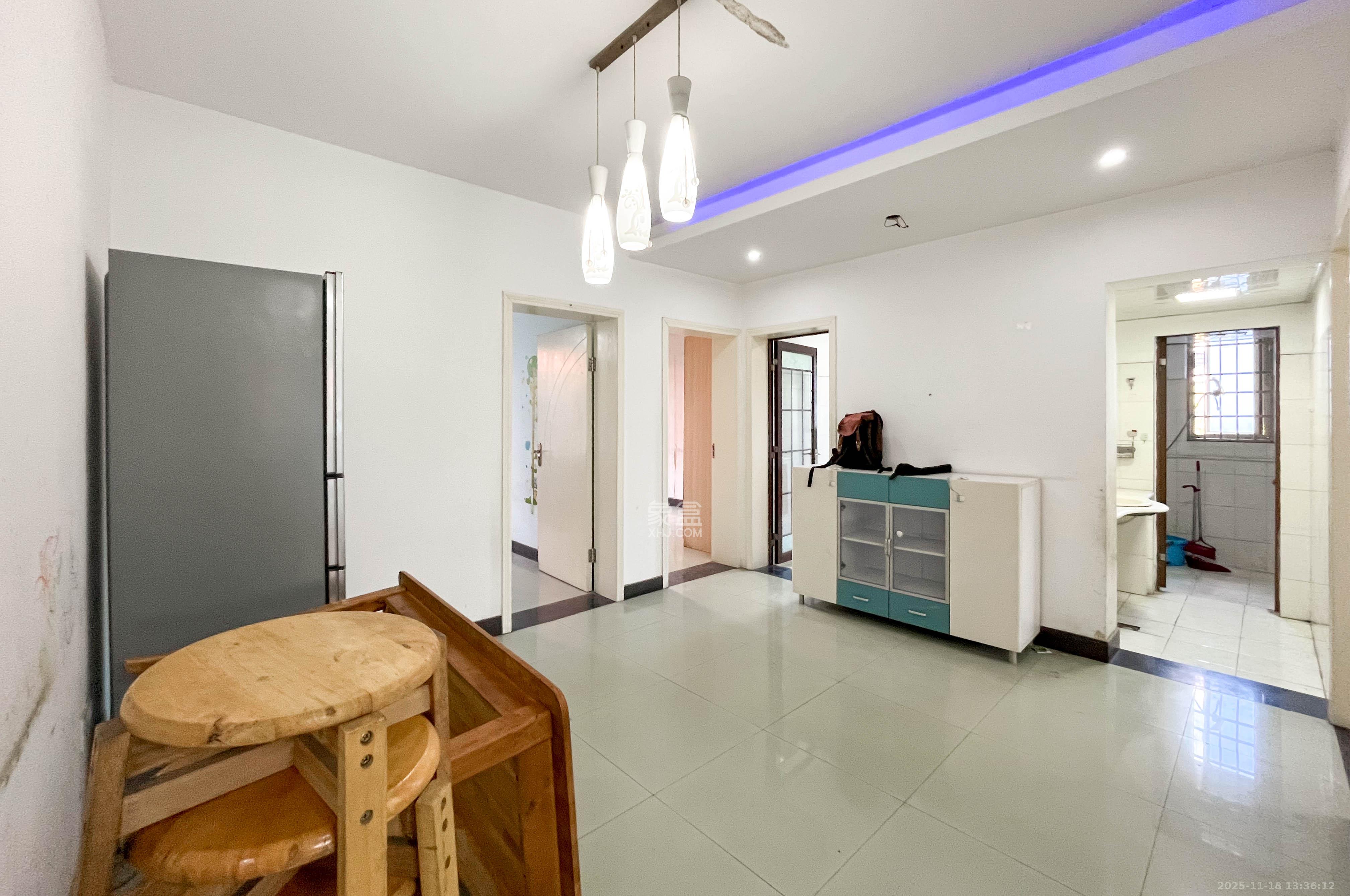 阳明山庄  3室0厅0卫    61.0万其他