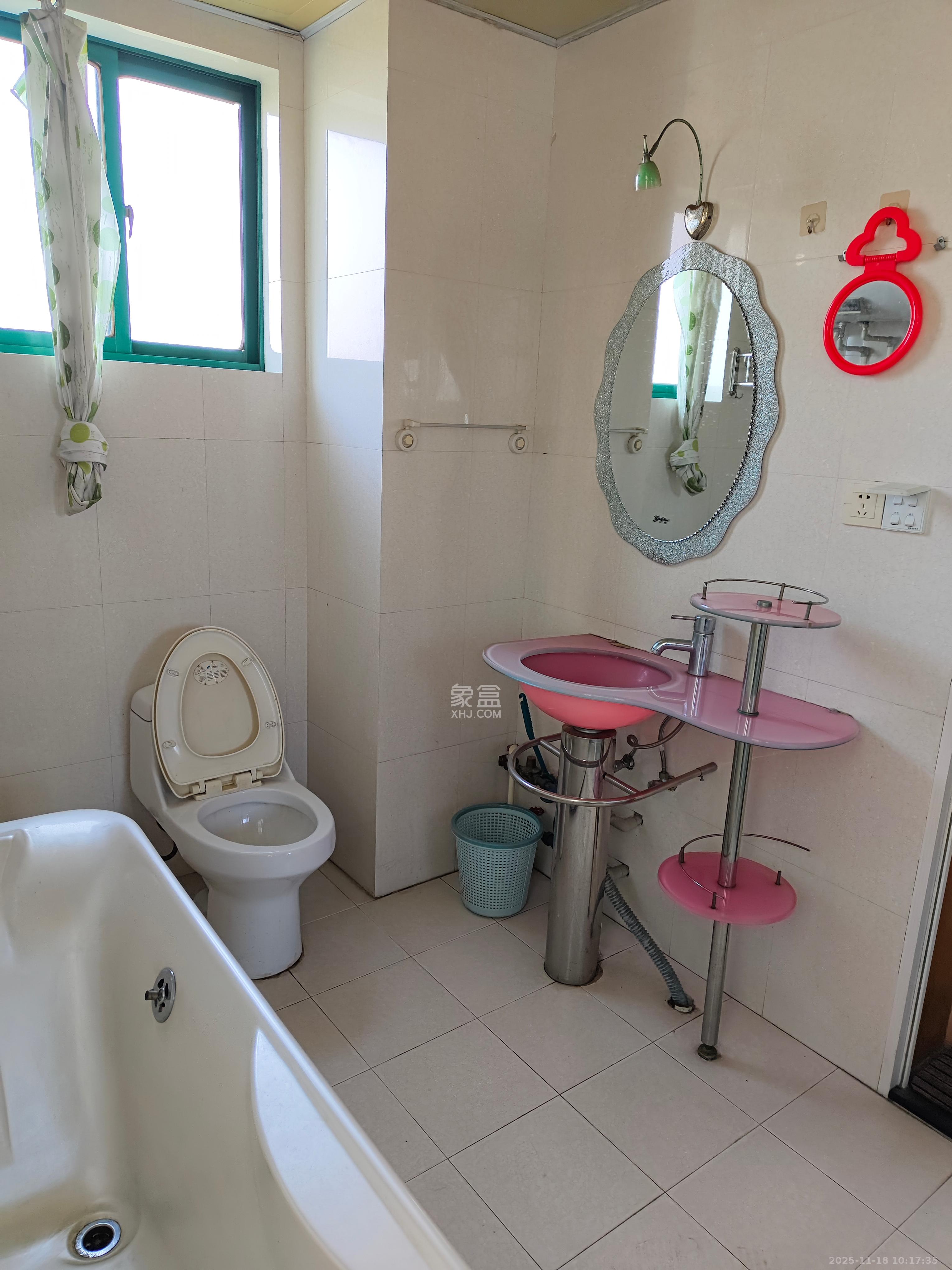 明城公寓  5室2厅2卫    3000.0元/月室内图