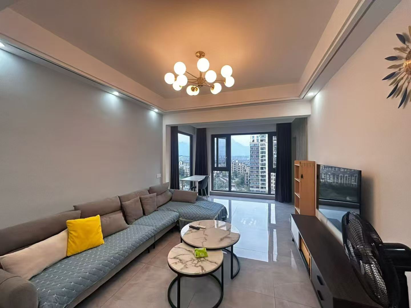 天门壹号 2室2厅1卫 1500.0元/月 天门壹号 2室2厅1卫 1500.0元/月室内图