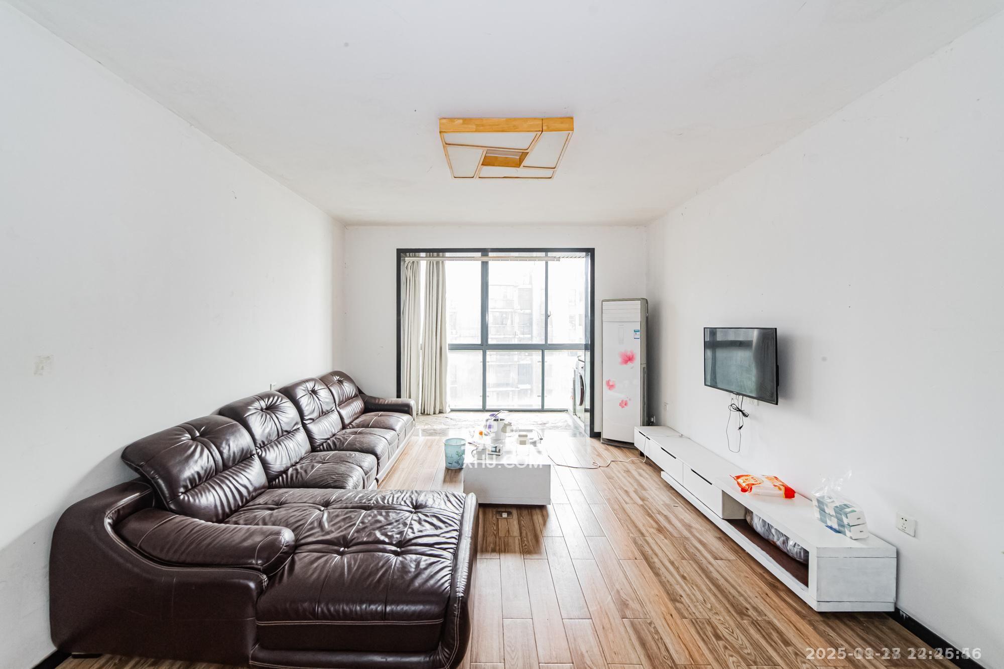 湘江世纪城临江苑  3室2厅1卫    2000.0元/月室内图