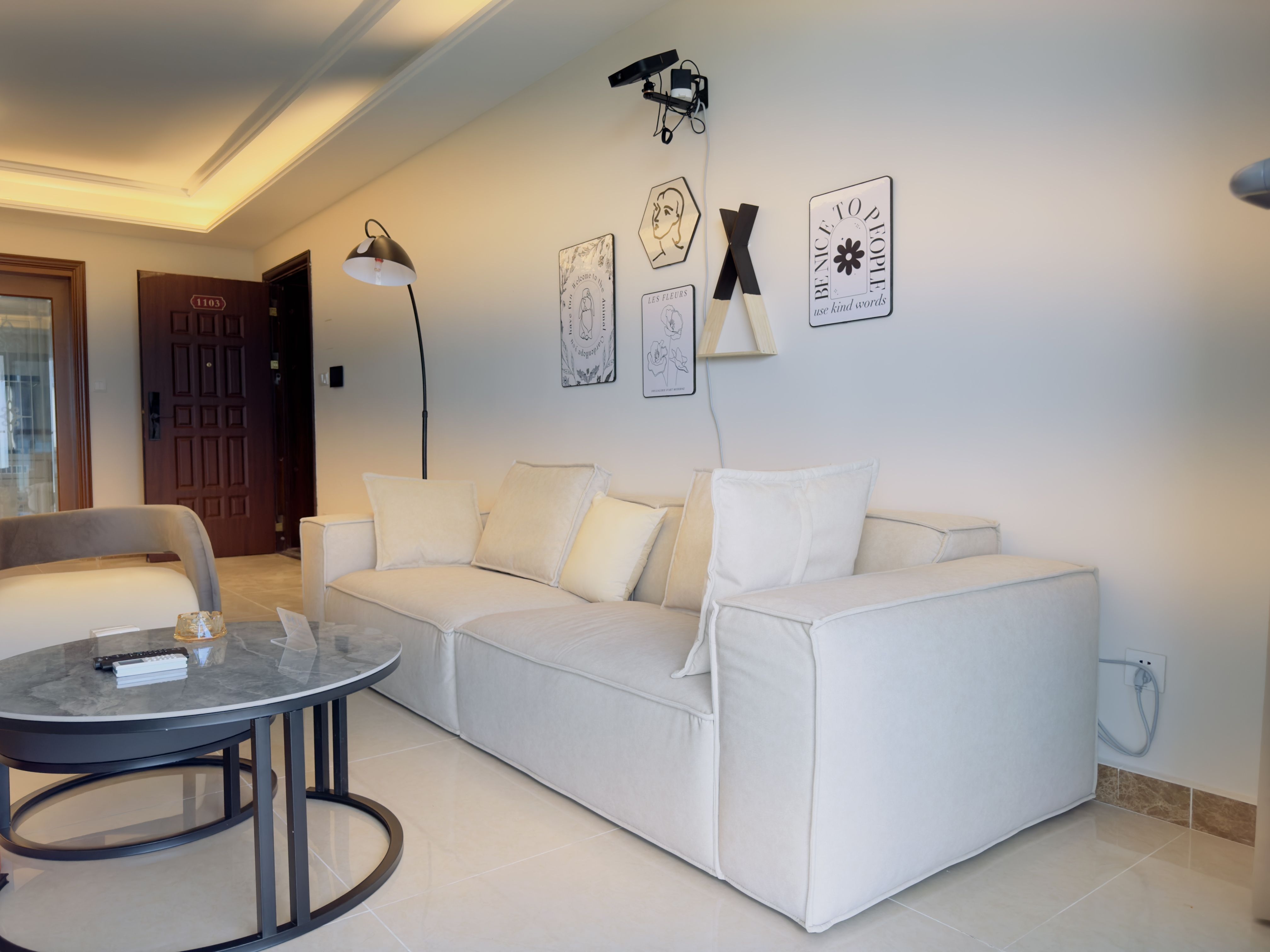 恒大美丽沙天璟湾 3室2厅1卫 235.0万 恒大美丽沙天璟湾 3室2厅1卫 235.0万客厅