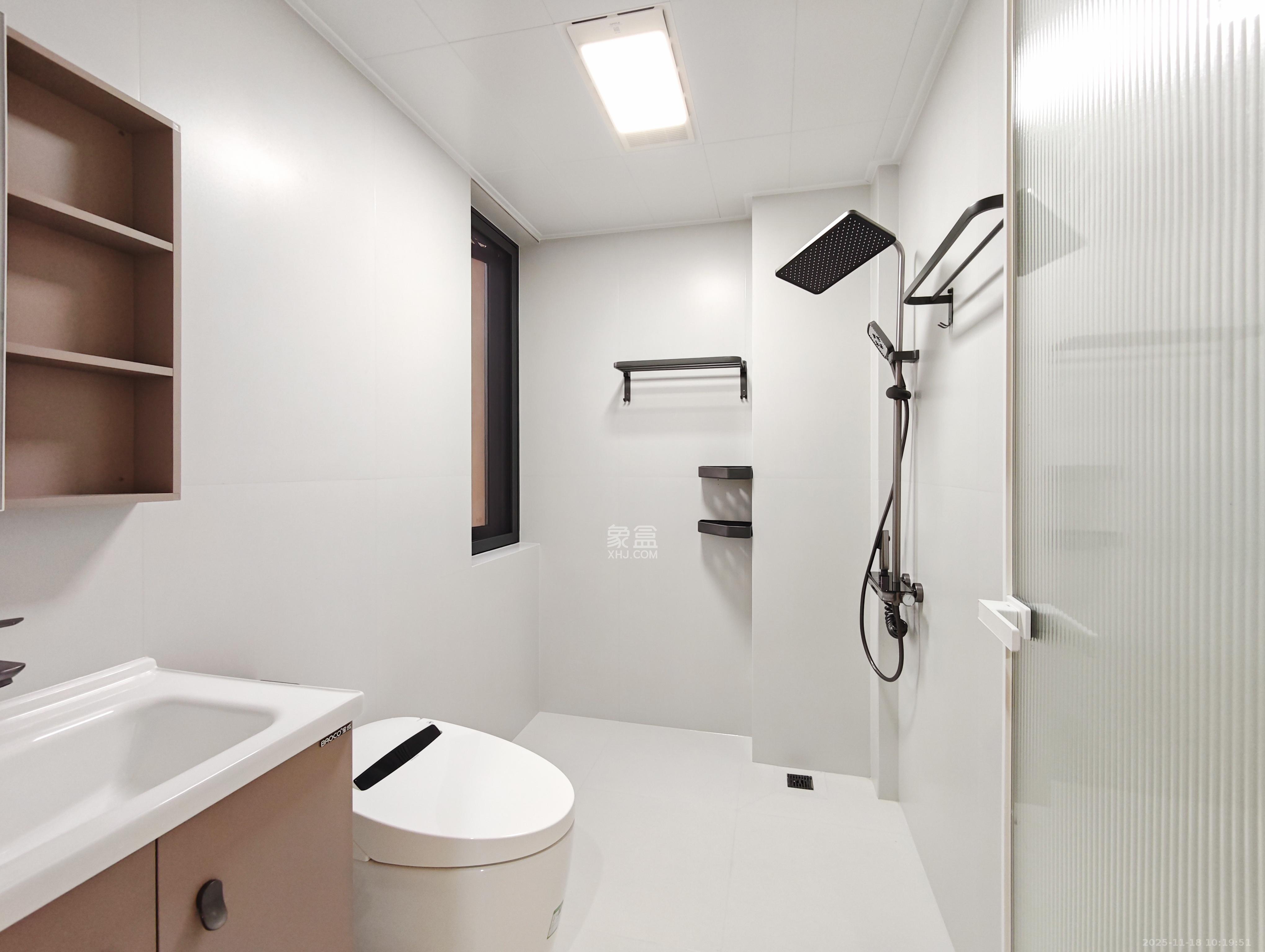 宏聚地中海 3室2厅2卫 109.8万 宏聚地中海 3室2厅2卫 109.8万卫生间