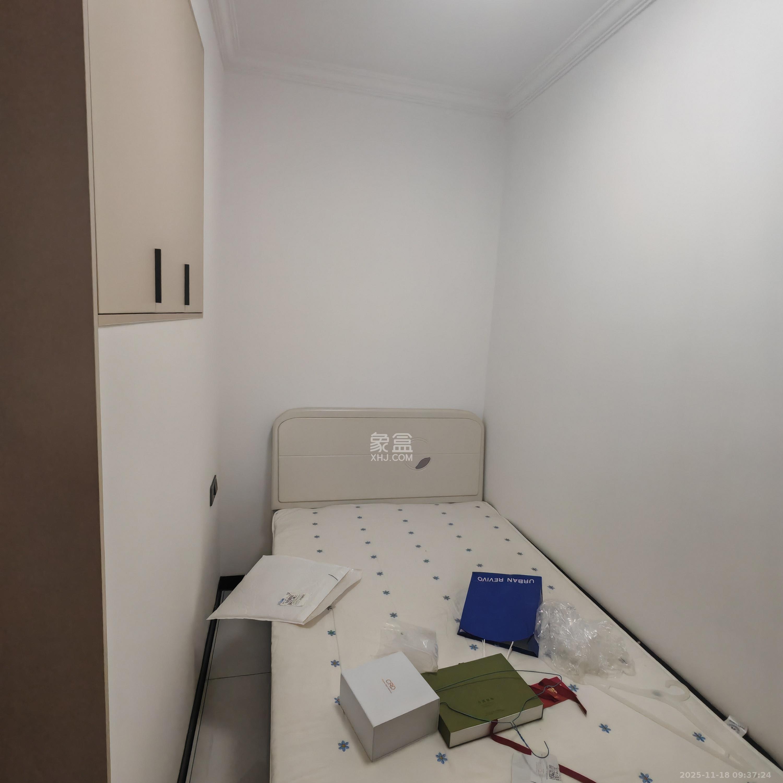 文景家园  2室1厅1卫    2000.0元/月室内图