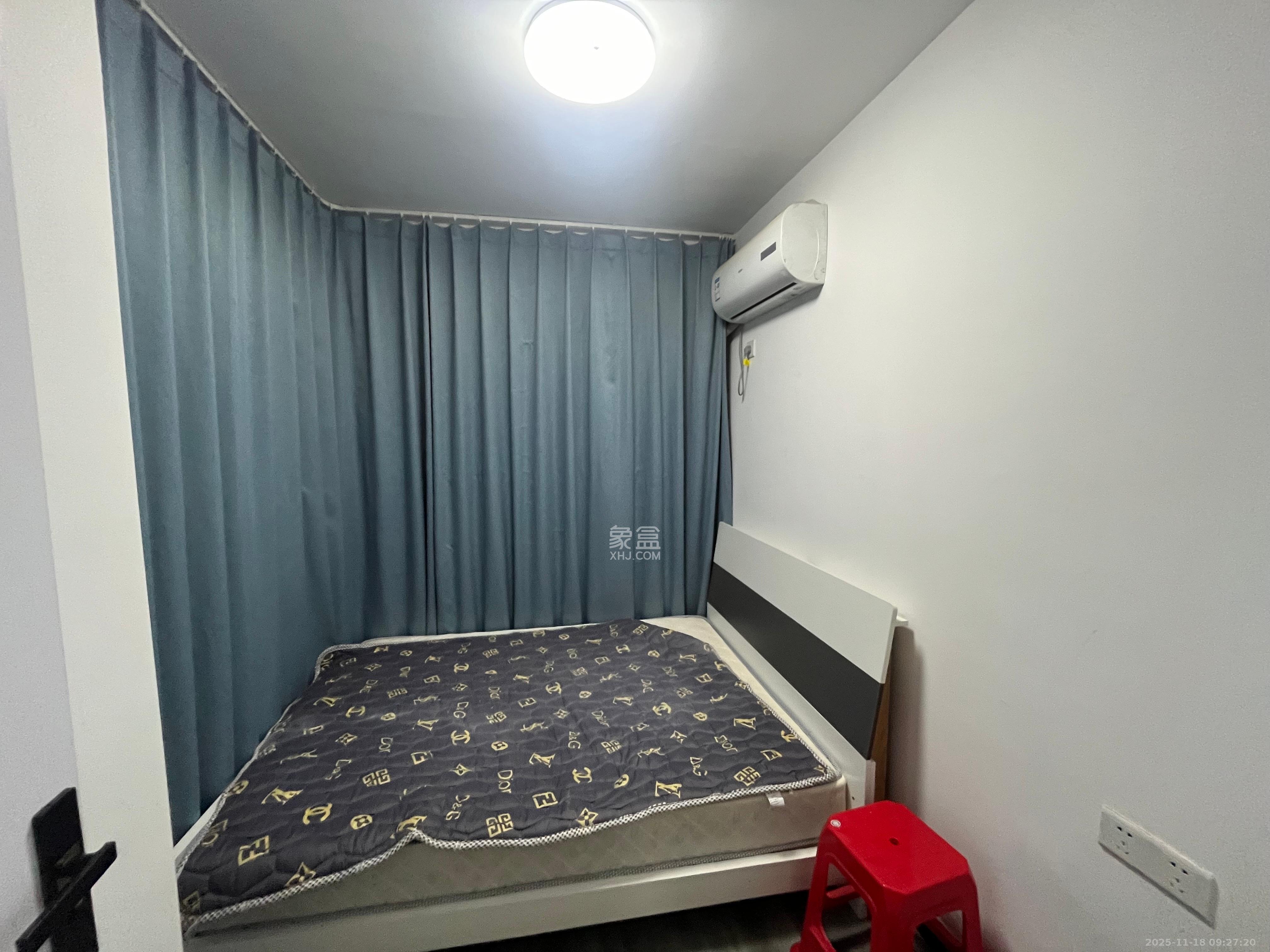 新长海广场 3室2厅1卫 2300.0元/月 新长海广场 3室2厅1卫 2300.0元/月室内图