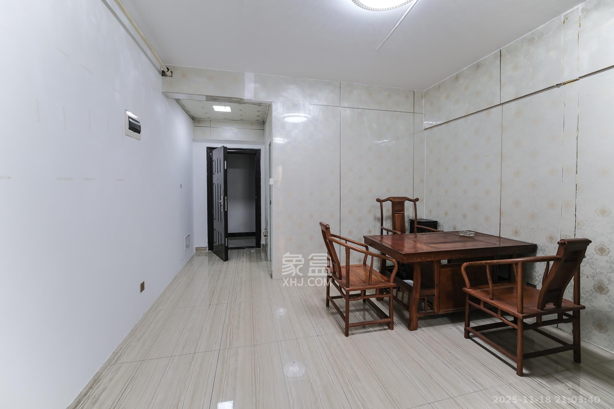 山水湾 1室1厅1卫 28.0万 山水湾 1室1厅1卫 28.0万客厅