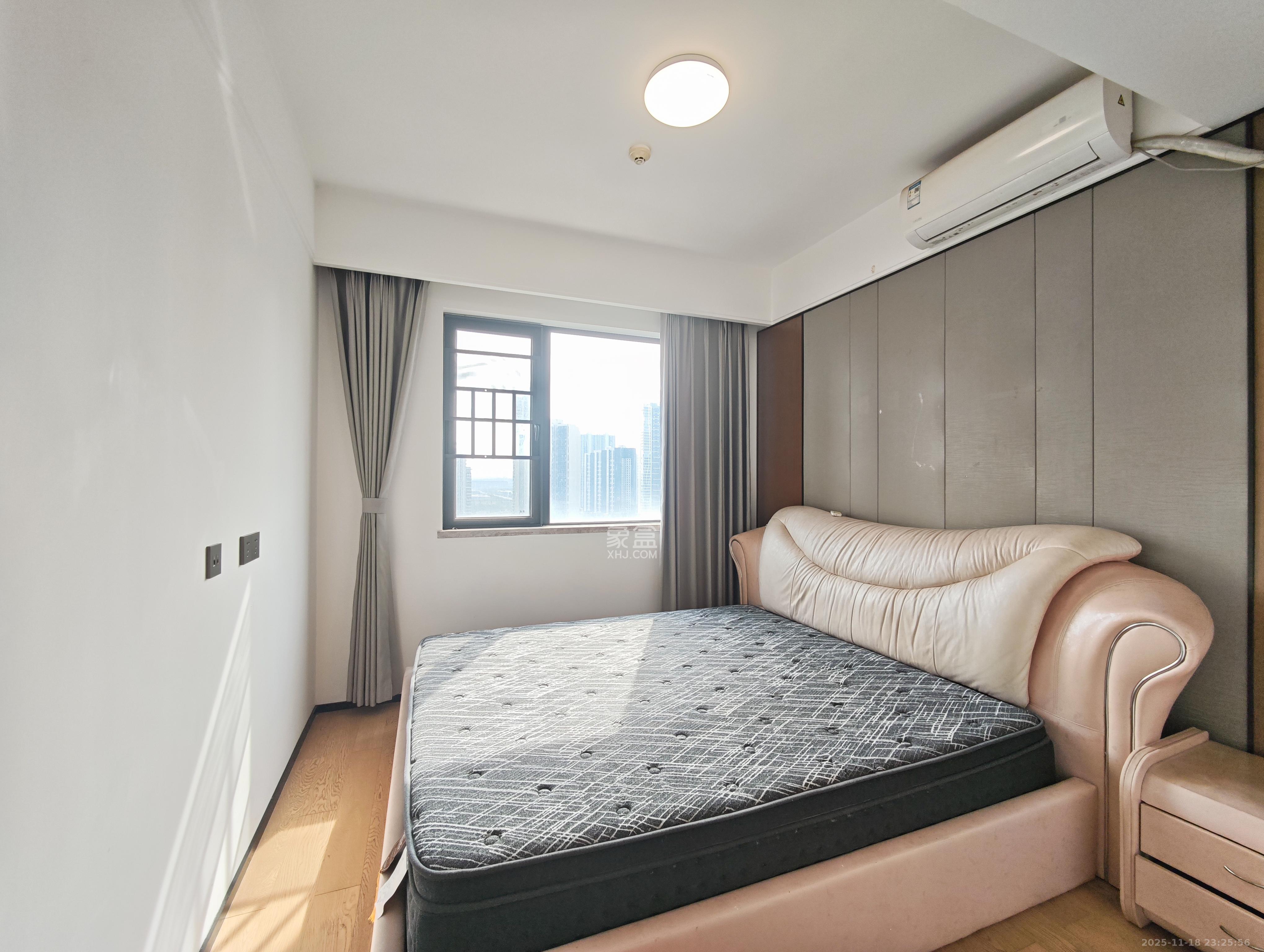 万科魅力之城天阔里 3室2厅2卫 110.0万 万科魅力之城天阔里 3室2厅2卫 110.0万卧室