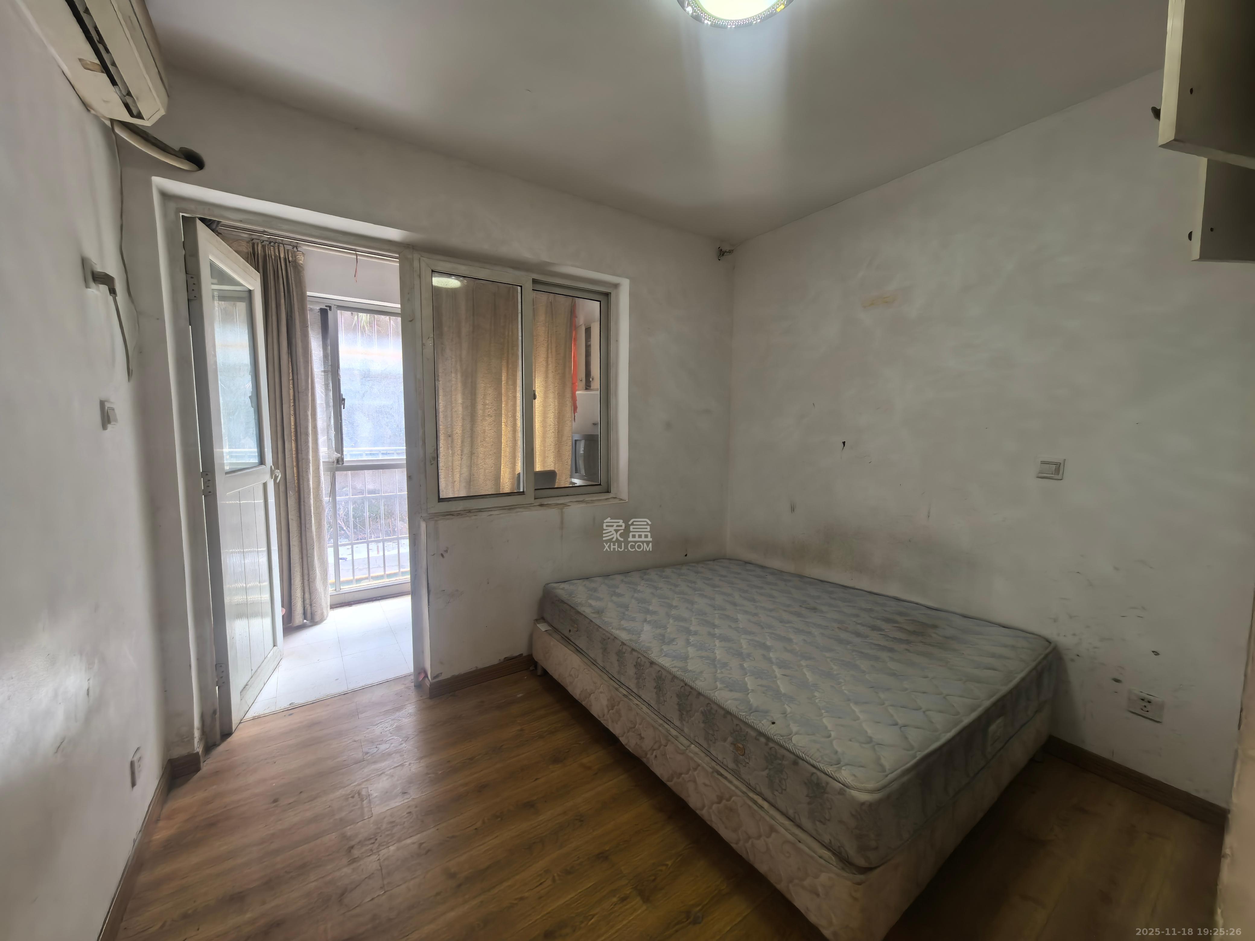 丰园城（鄱阳小区二期）  1室1厅1卫    1000.0元/月室内图