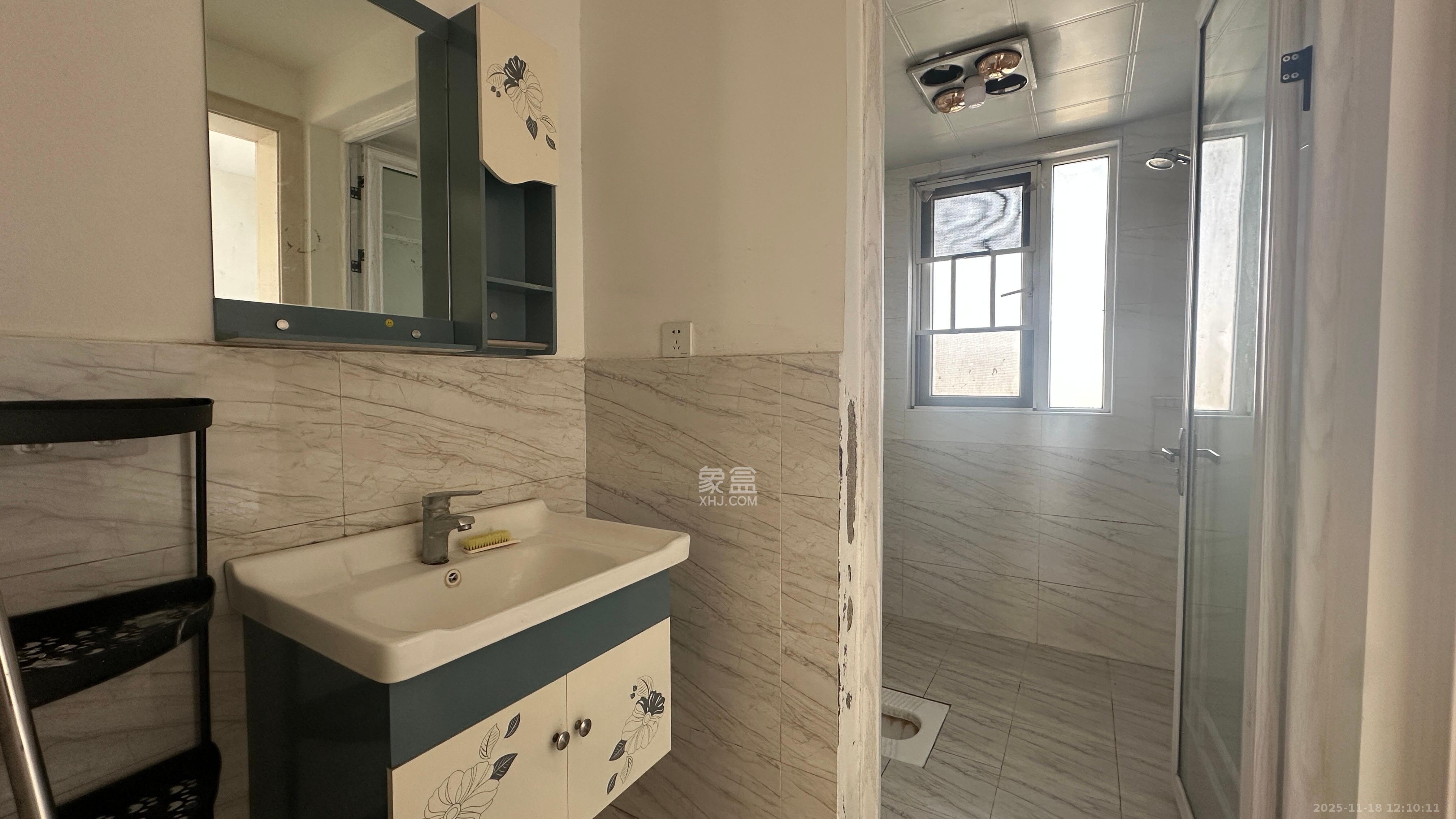 新城国际花都 3室2厅1卫 1800.0元/月 新城国际花都 3室2厅1卫 1800.0元/月室内图