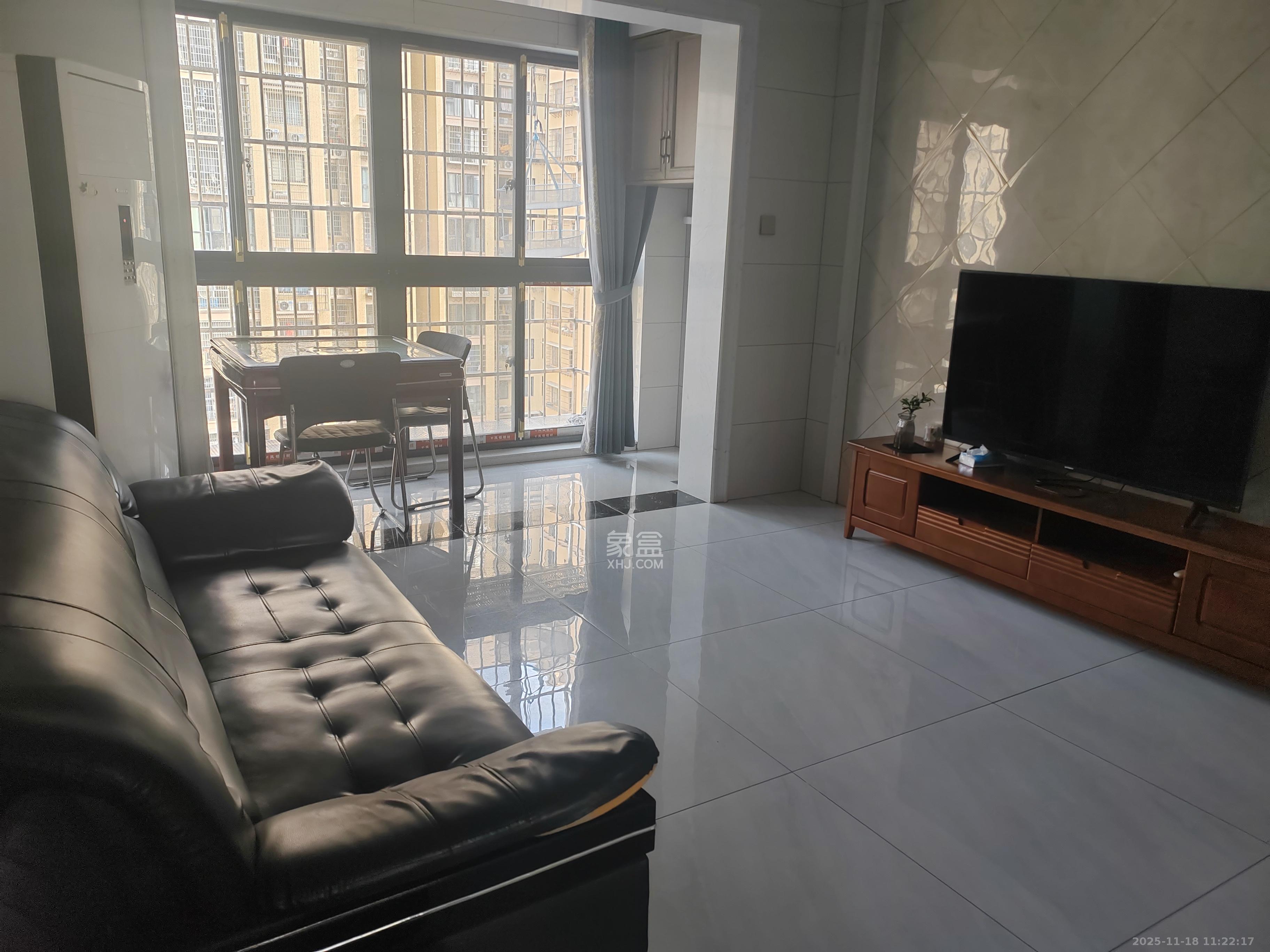 星城新宇川河苑 3室2厅1卫 2000.0元/月 星城新宇川河苑 3室2厅1卫 2000.0元/月室内图