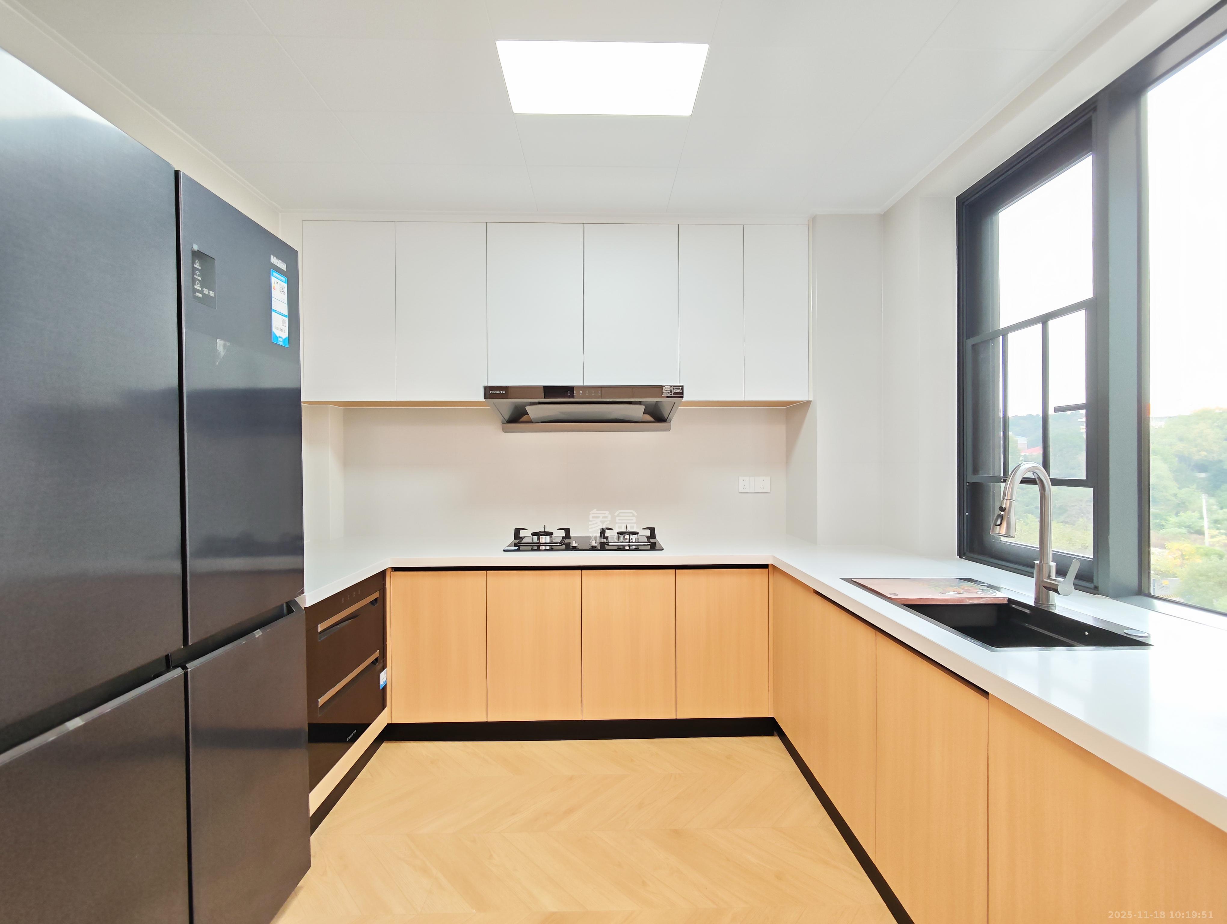 宏聚地中海  3室2厅2卫    109.8万其他