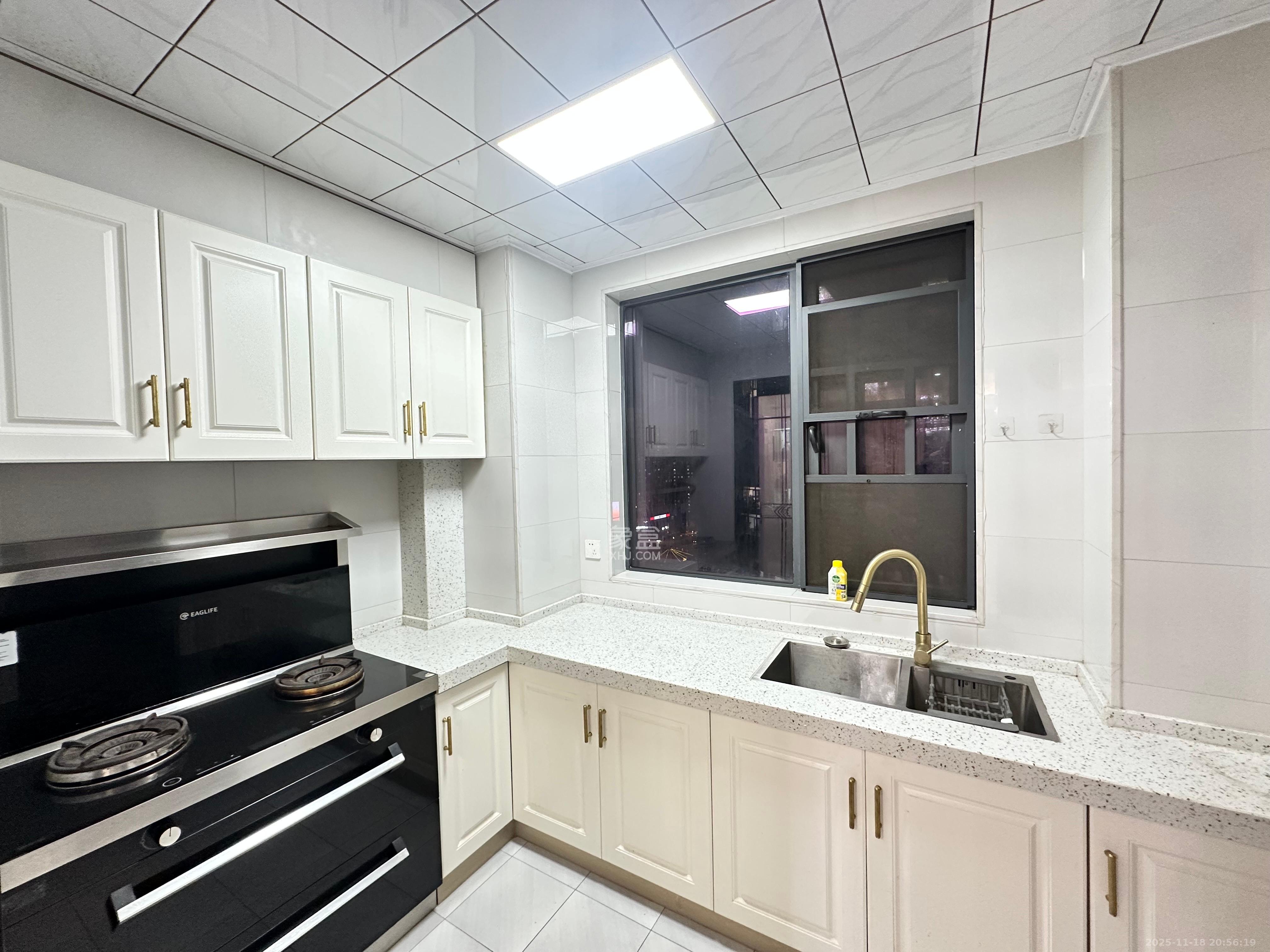 振业城三期 4室2厅2卫 3700.0元/月 振业城三期 4室2厅2卫 3700.0元/月室内图