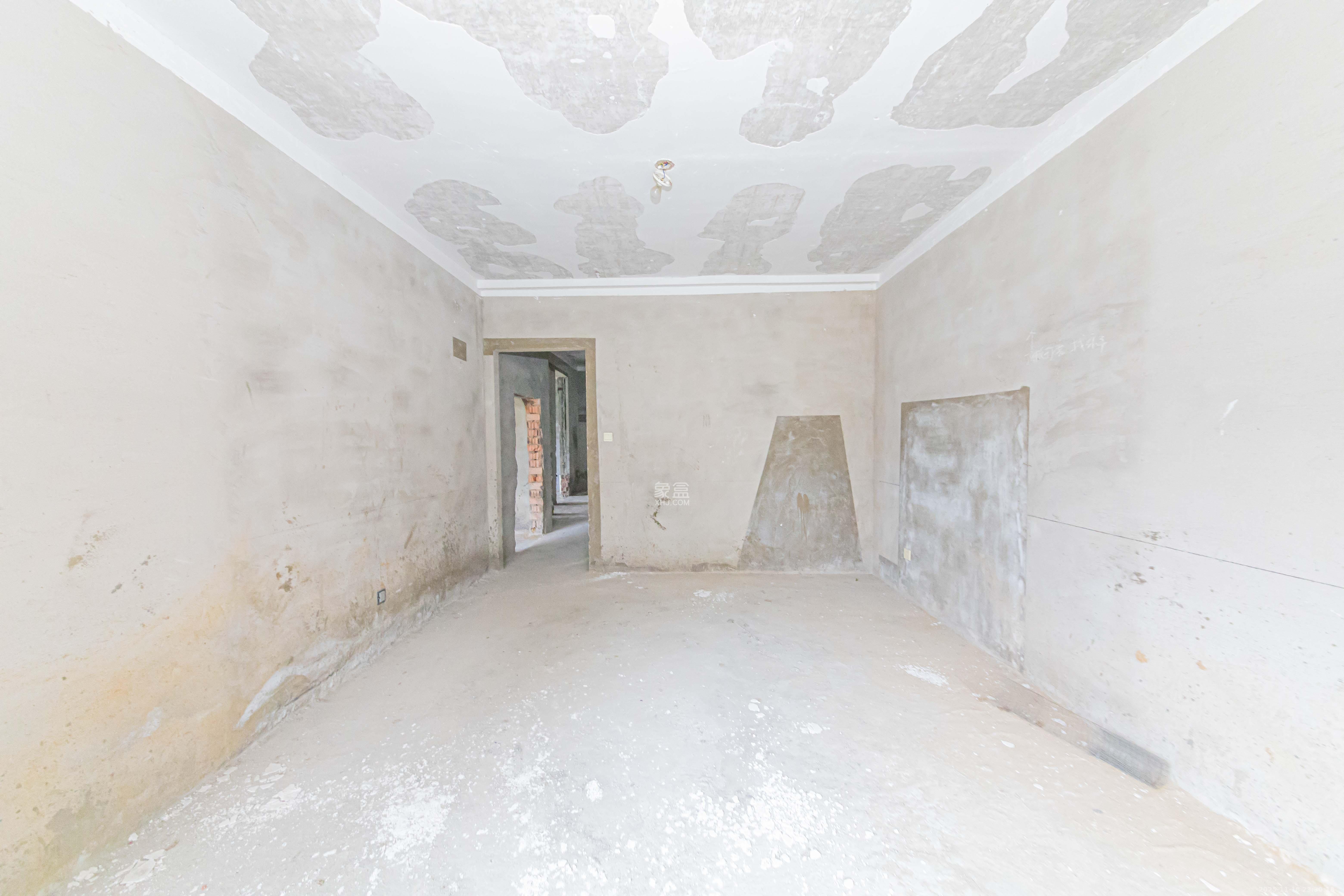 北辰中央公园A区  5室2厅3卫    480.0万卧室