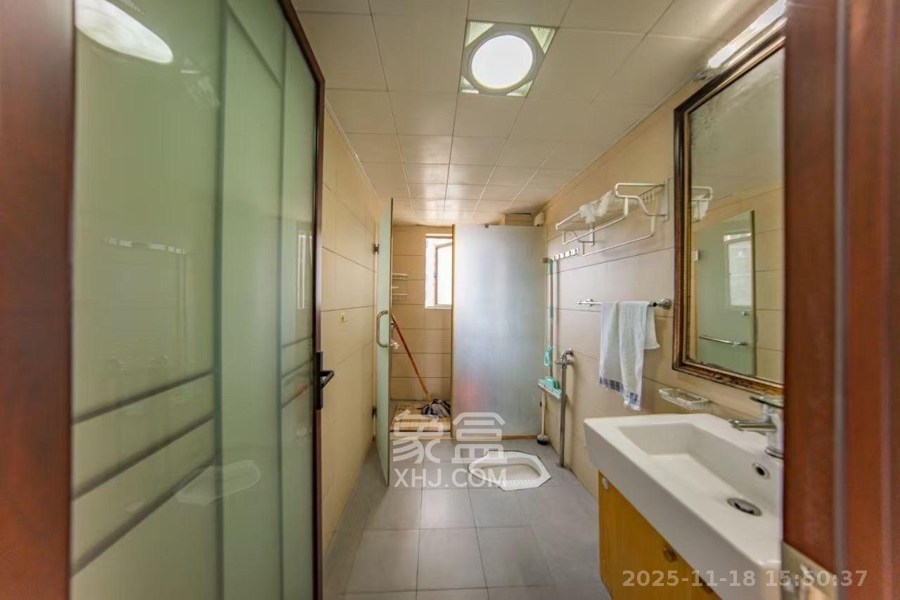 江山帝景雅典  3室2厅2卫    2400.0元/月室内图