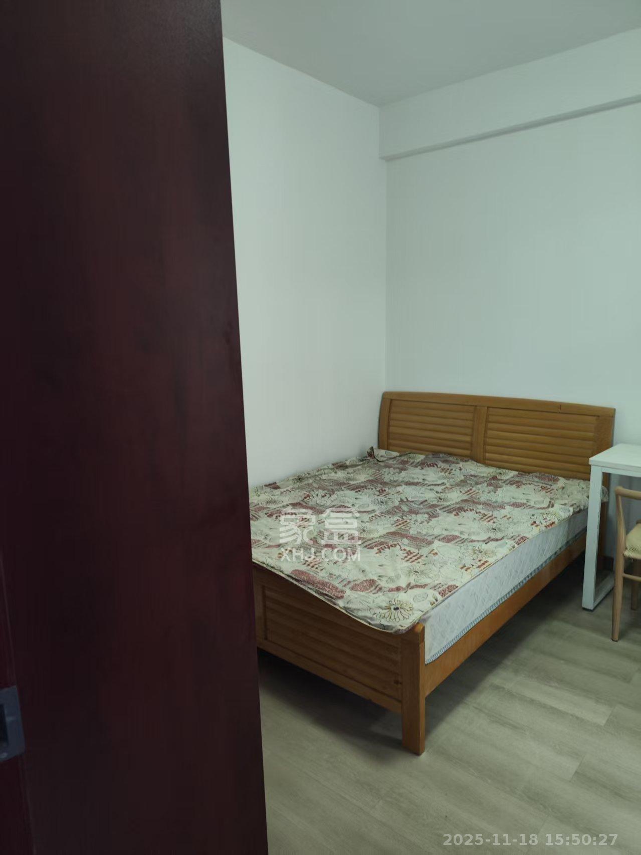 阳光丽城二期 3室2厅1卫 2500.0元/月 阳光丽城二期 3室2厅1卫 2500.0元/月室内图