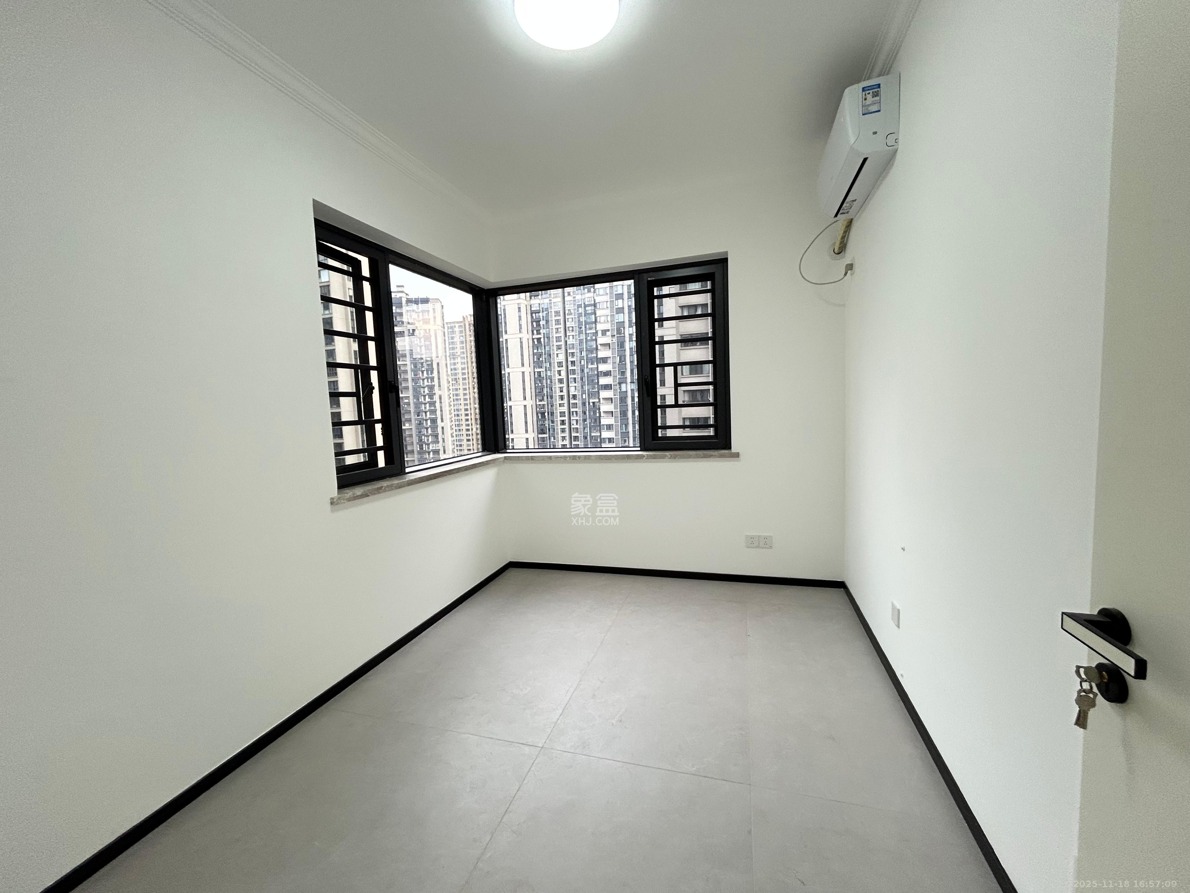 中建悦和城  3室2厅2卫    3000.0元/月室内图