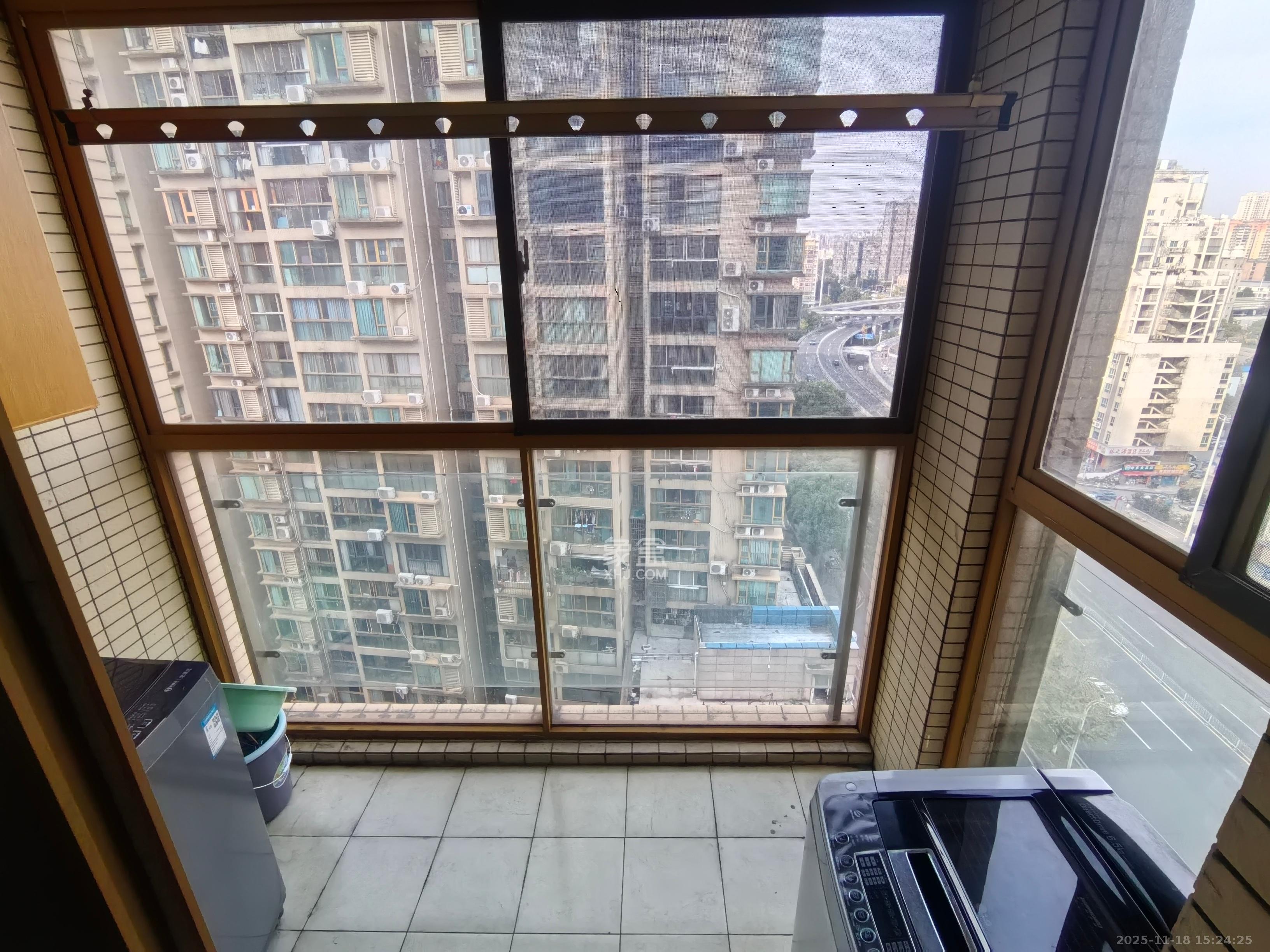 天健芙蓉盛世一期 3室2厅2卫 3300.0元/月 天健芙蓉盛世一期 3室2厅2卫 3300.0元/月室内图