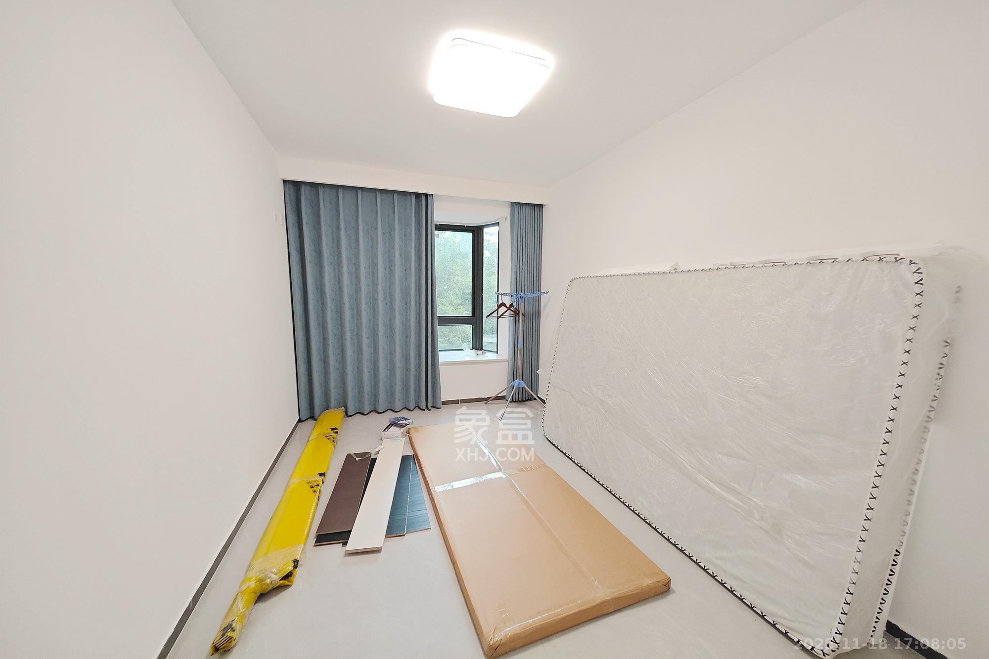 福乐名园  3室2厅2卫    150.0万卧室