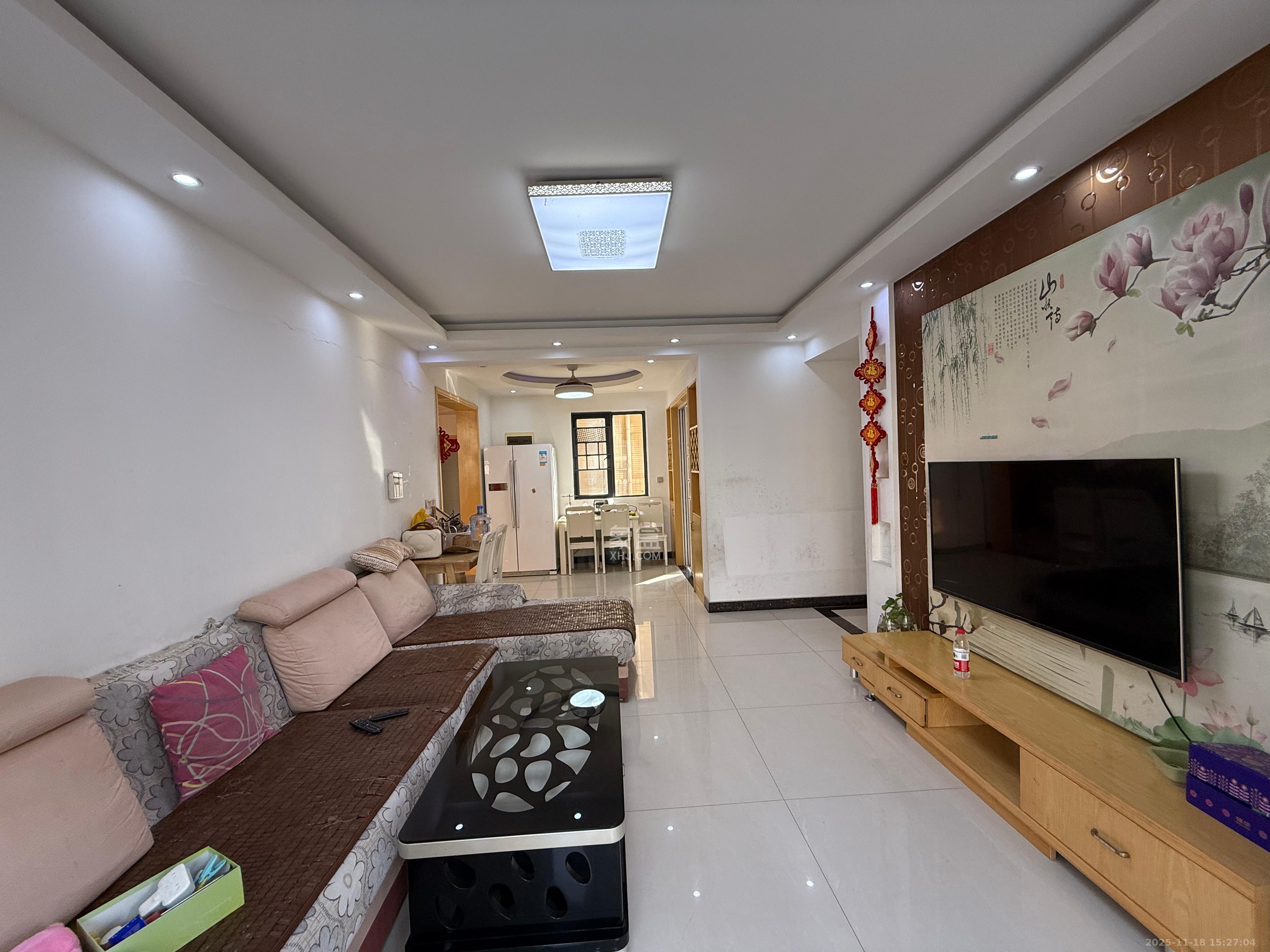 中建芙蓉嘉苑  3室2厅2卫    2400.0元/月