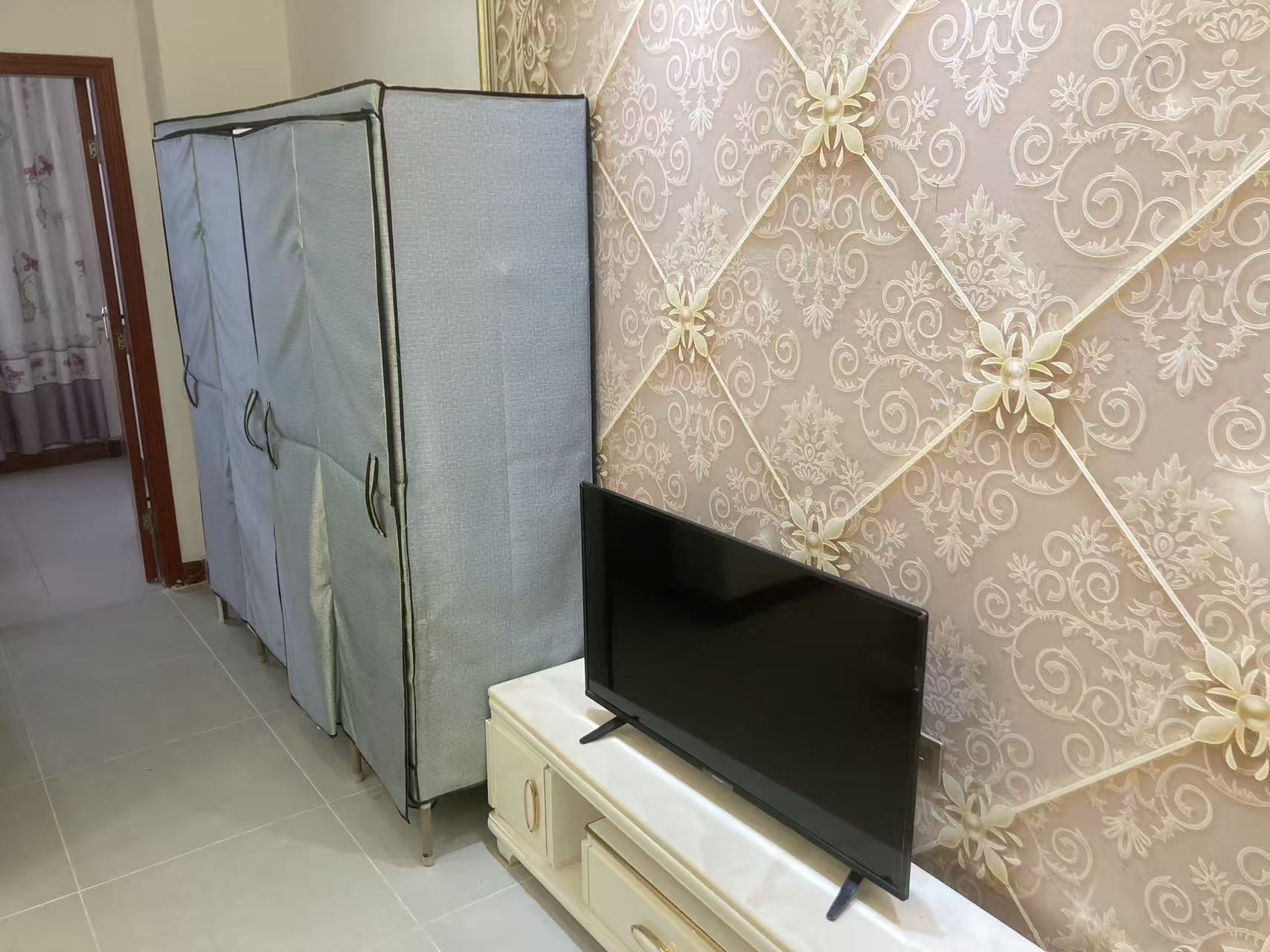 汇亘大厦 1室1厅1卫 45.0万 汇亘大厦 1室1厅1卫 45.0万客厅